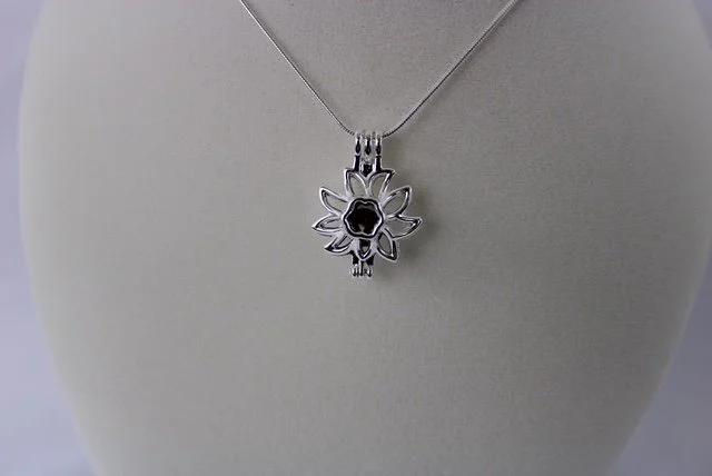 Sydnee flower dark red brown pearl necklace.JPG