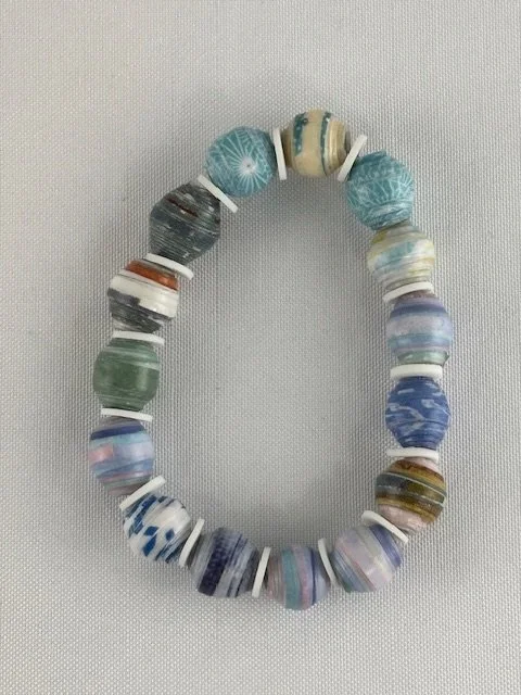 Paper bead bracelet