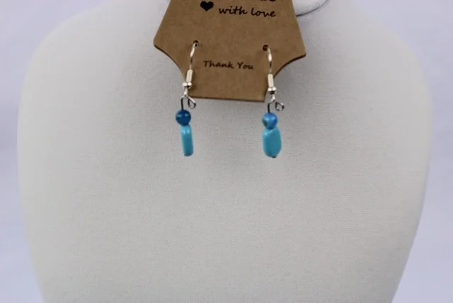 Sydnee blue teal bead earrings.JPG