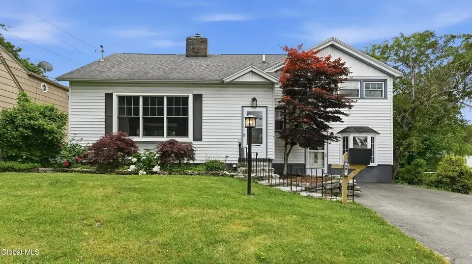 Sold home at 281 N. Kingsboro Avenue in Gloversville, New York