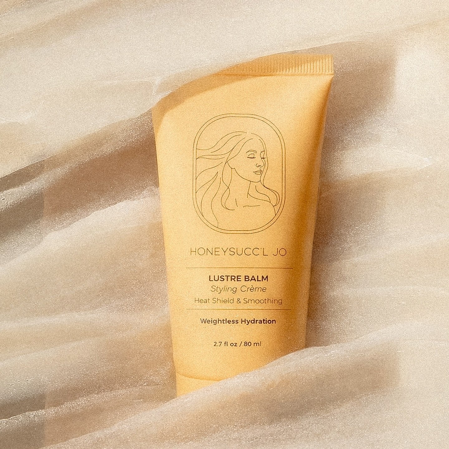 Hydrated hair is the new shine. 

The styling essential that smooths, defines, and restores in one step.