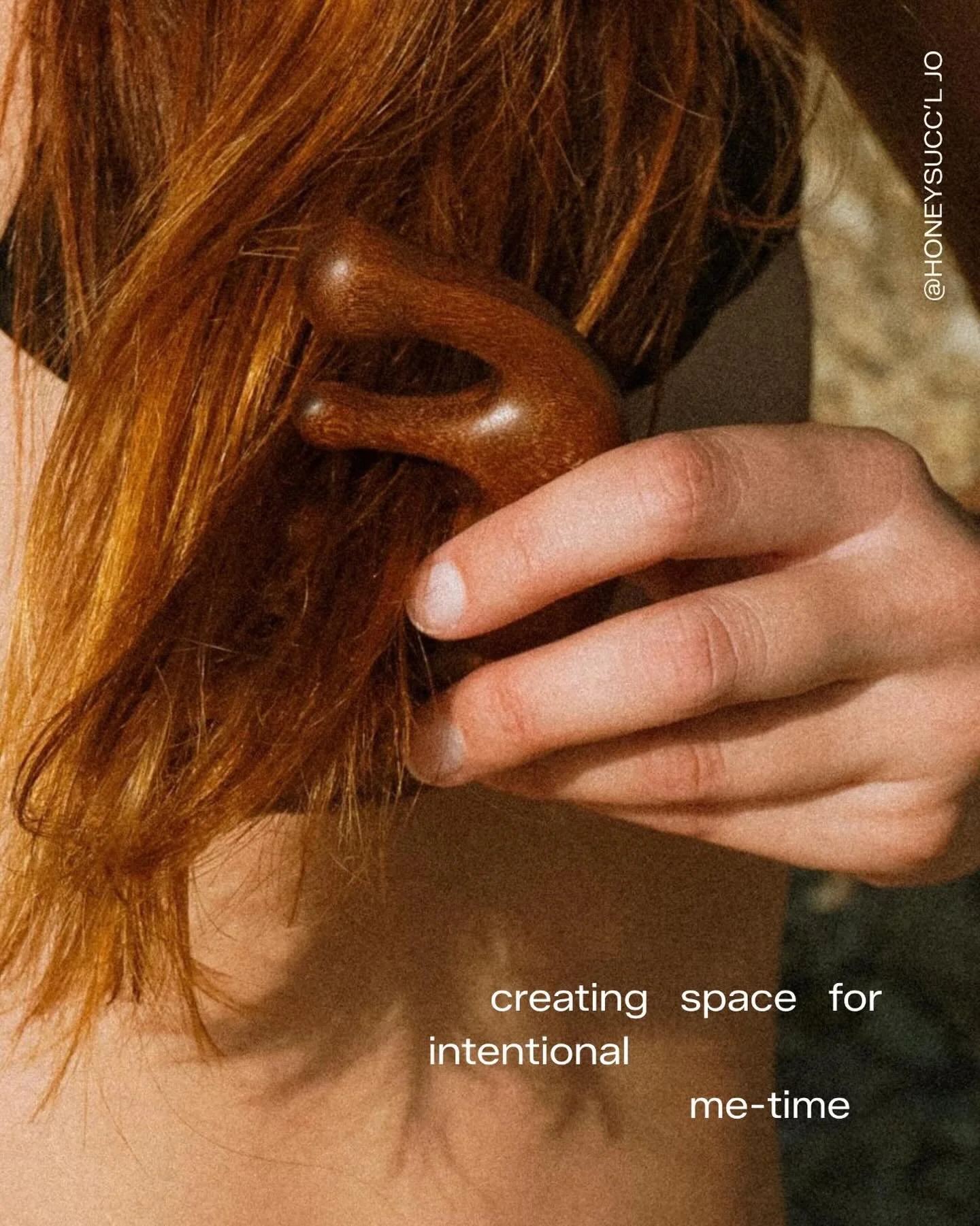 A moment, just for you. 

Sometimes the smallest rituals make the biggest difference, both for your hair and mind.

What does your me-time look like?
