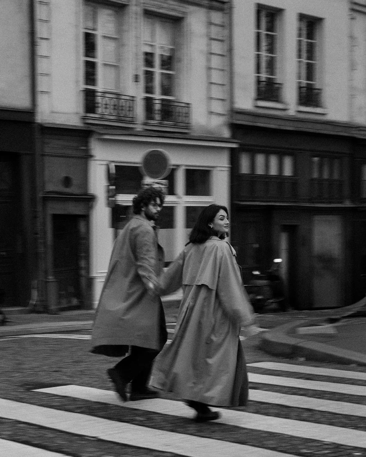 Matchmaking vs agence de rencontres classique : quelle différence concrète ?