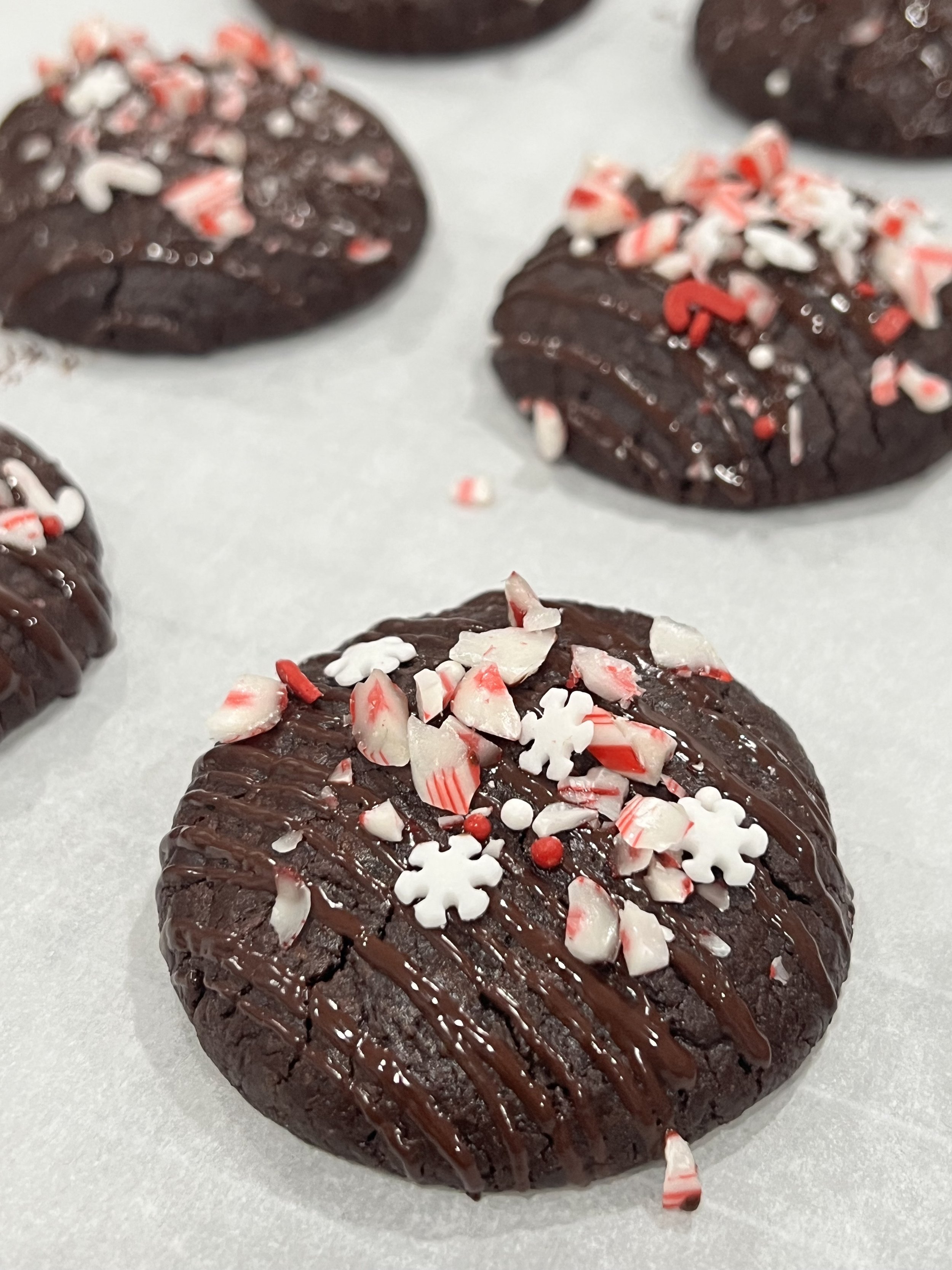 Peppermint Chocolate Brownie Cookies (6)