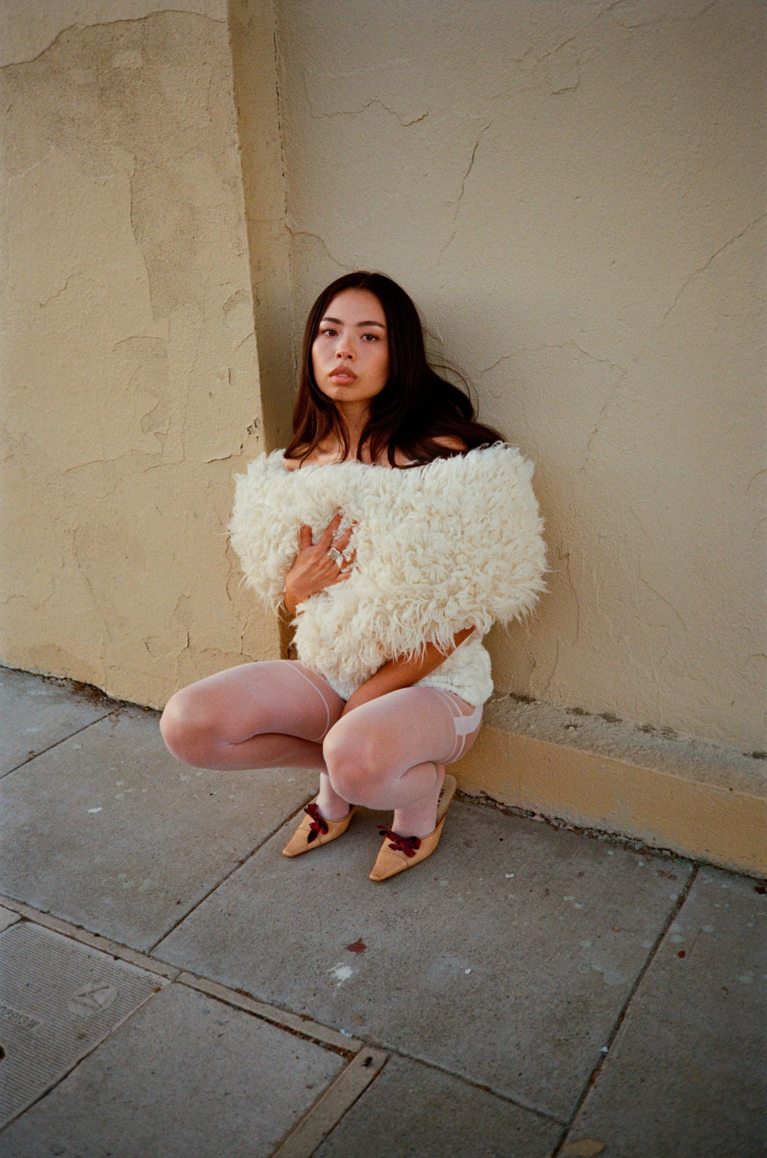 5-isabelle-w-main-book.jpg
