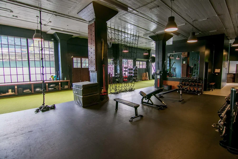 Avolver operates out of DIAKADI, San Francisco's premier independent personal training studio, located in the SoMa neighborhood.