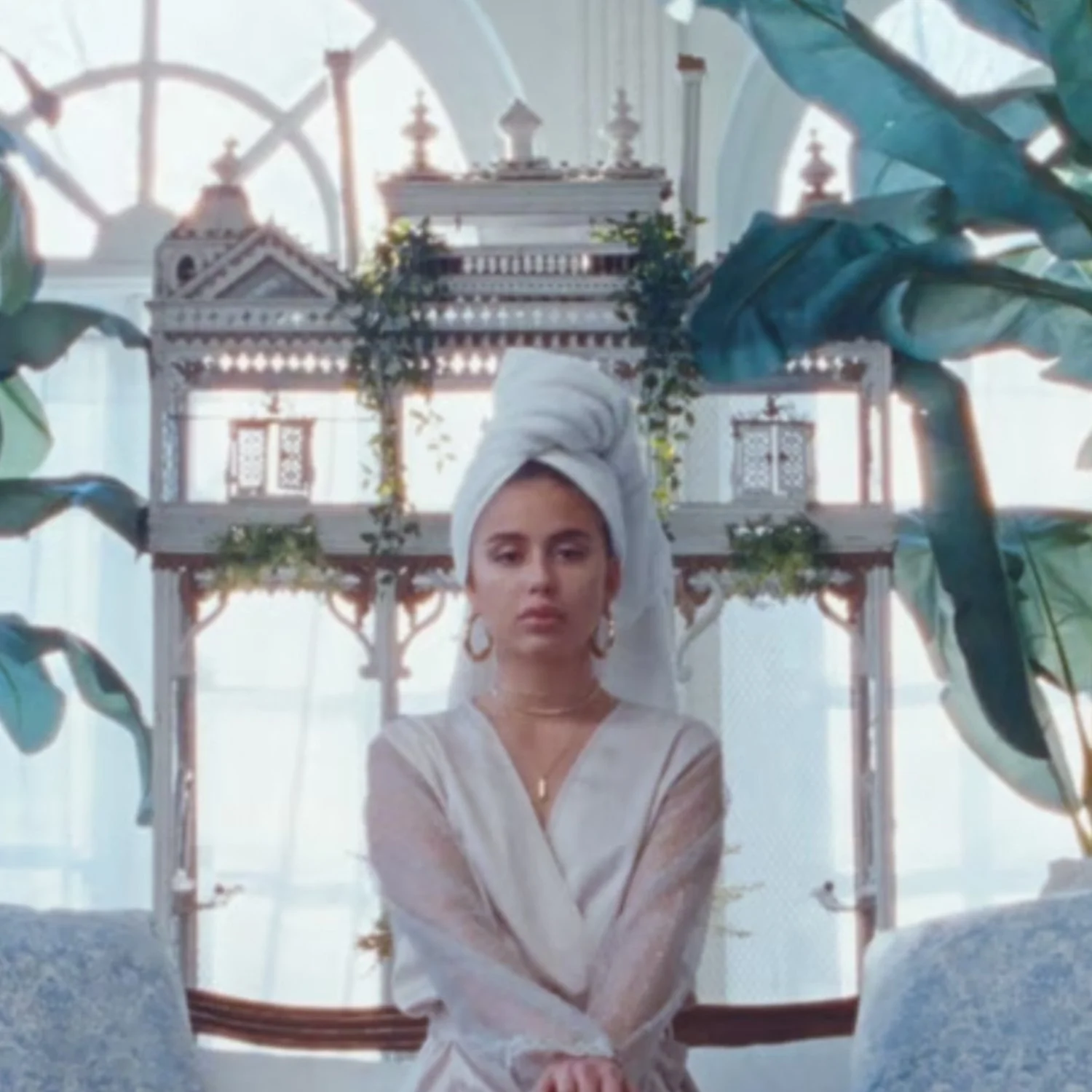 Sophia Messa “moneydontfixlonely”