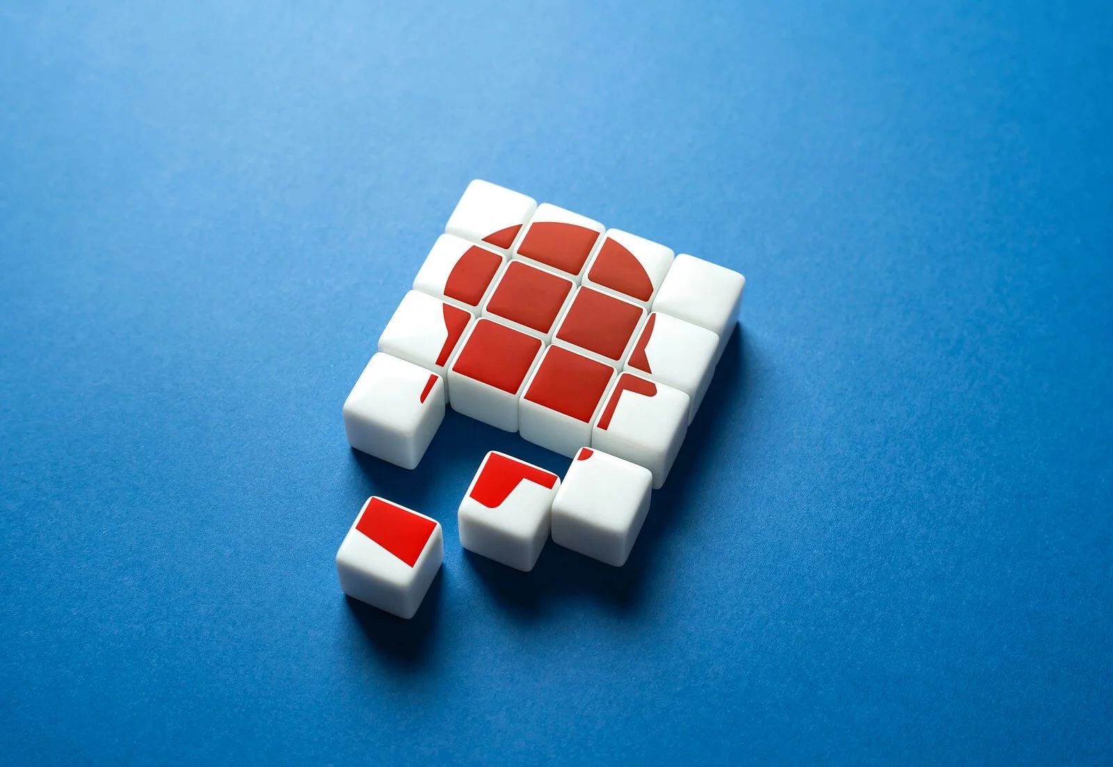 Small puzzle of a head graphic. Are you stuck in the OCD cycle of compulsions? Online OCD therapy in Wauwatosa, WI, can help you face the intrusive thoughts that often turn into mental compulsions.