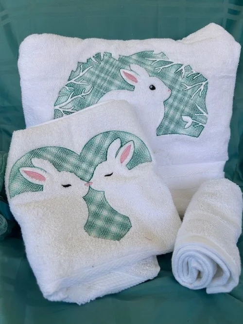 Animal Hugs Towel Sets