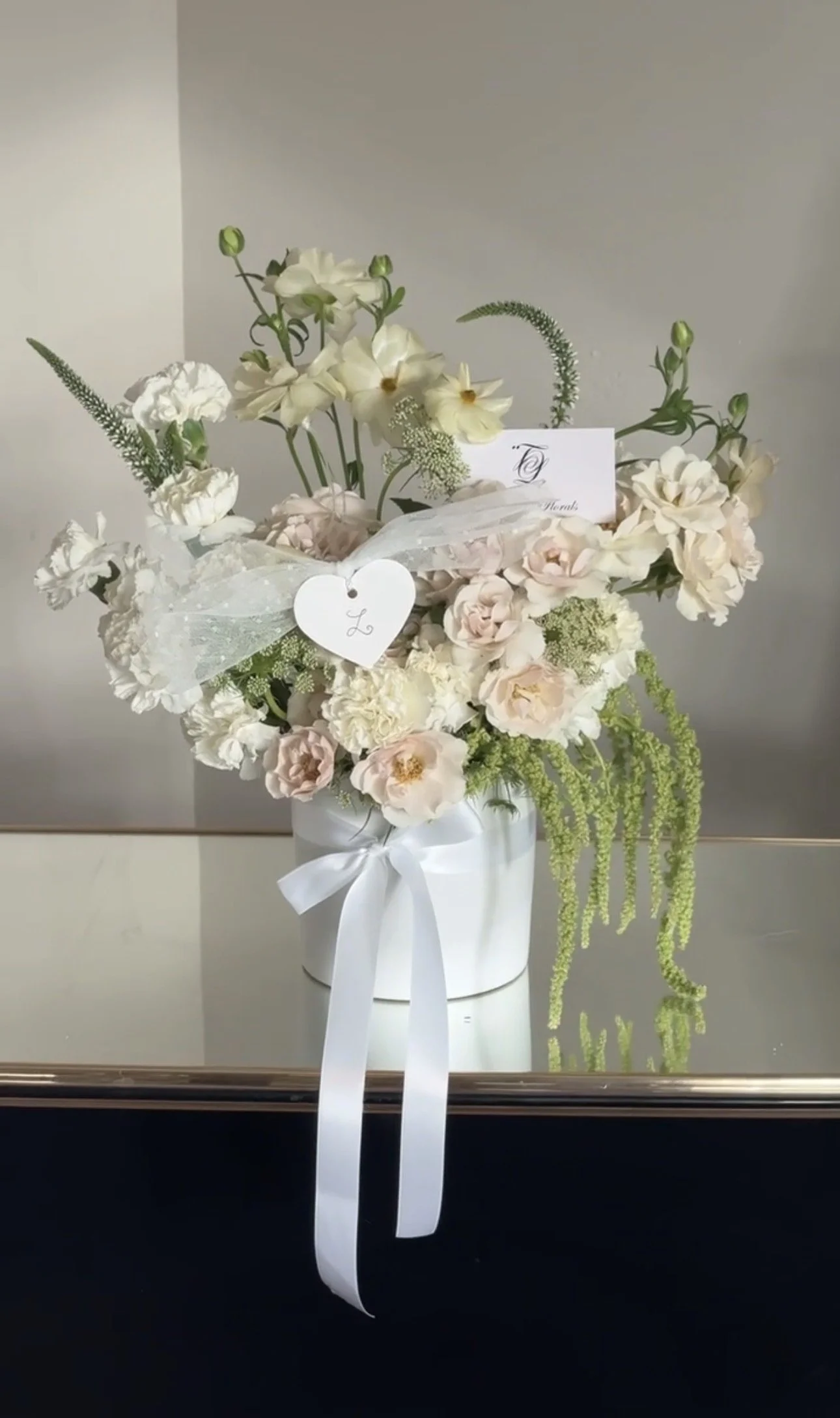 Bridal arrangement liliana.jpg