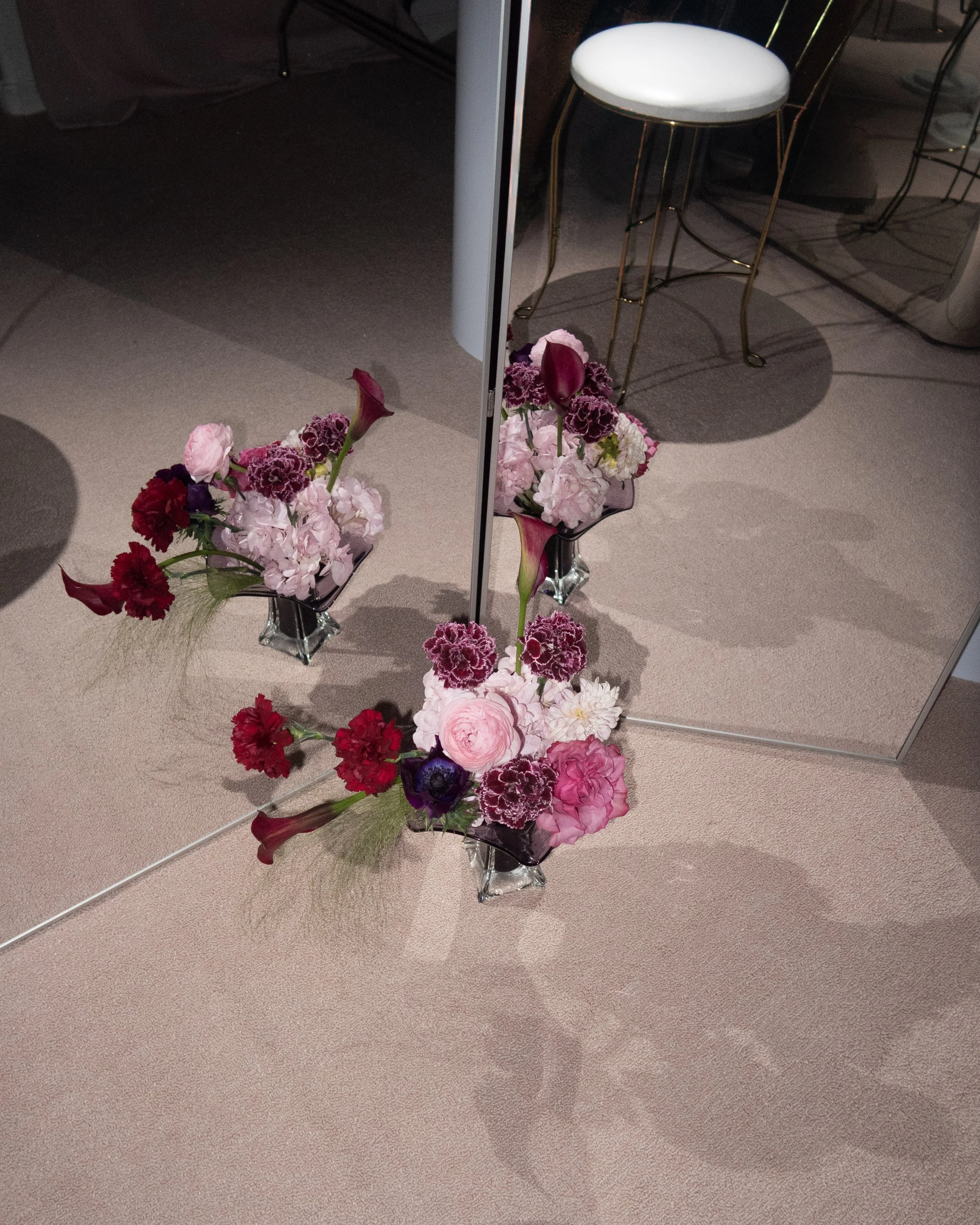 * The Unique Vase | Arrangement