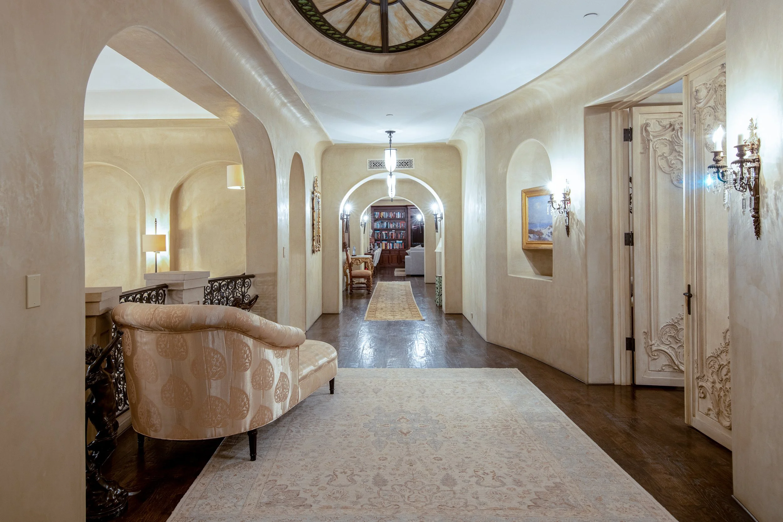 Hall 1.jpg
