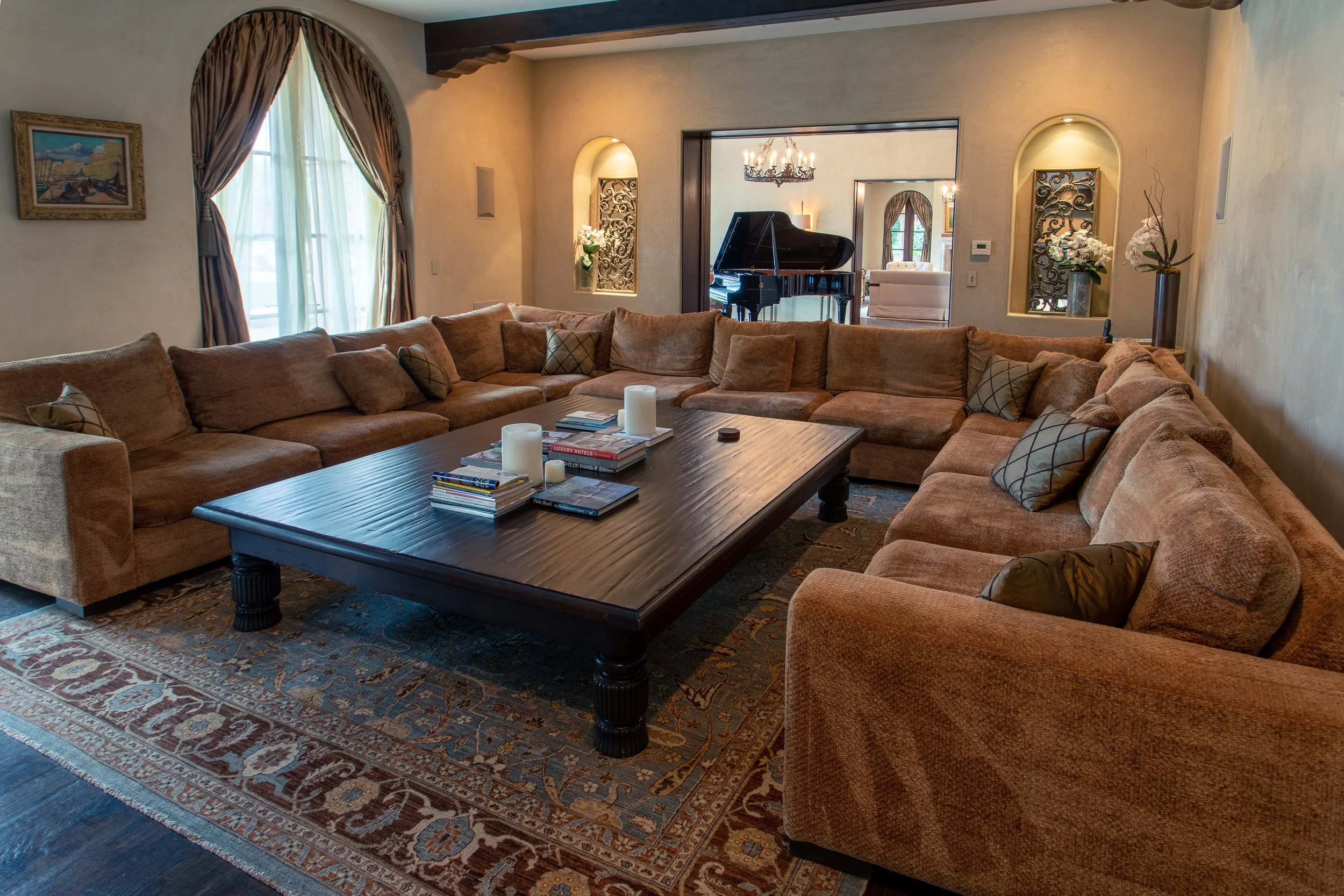 Living Room.jpg