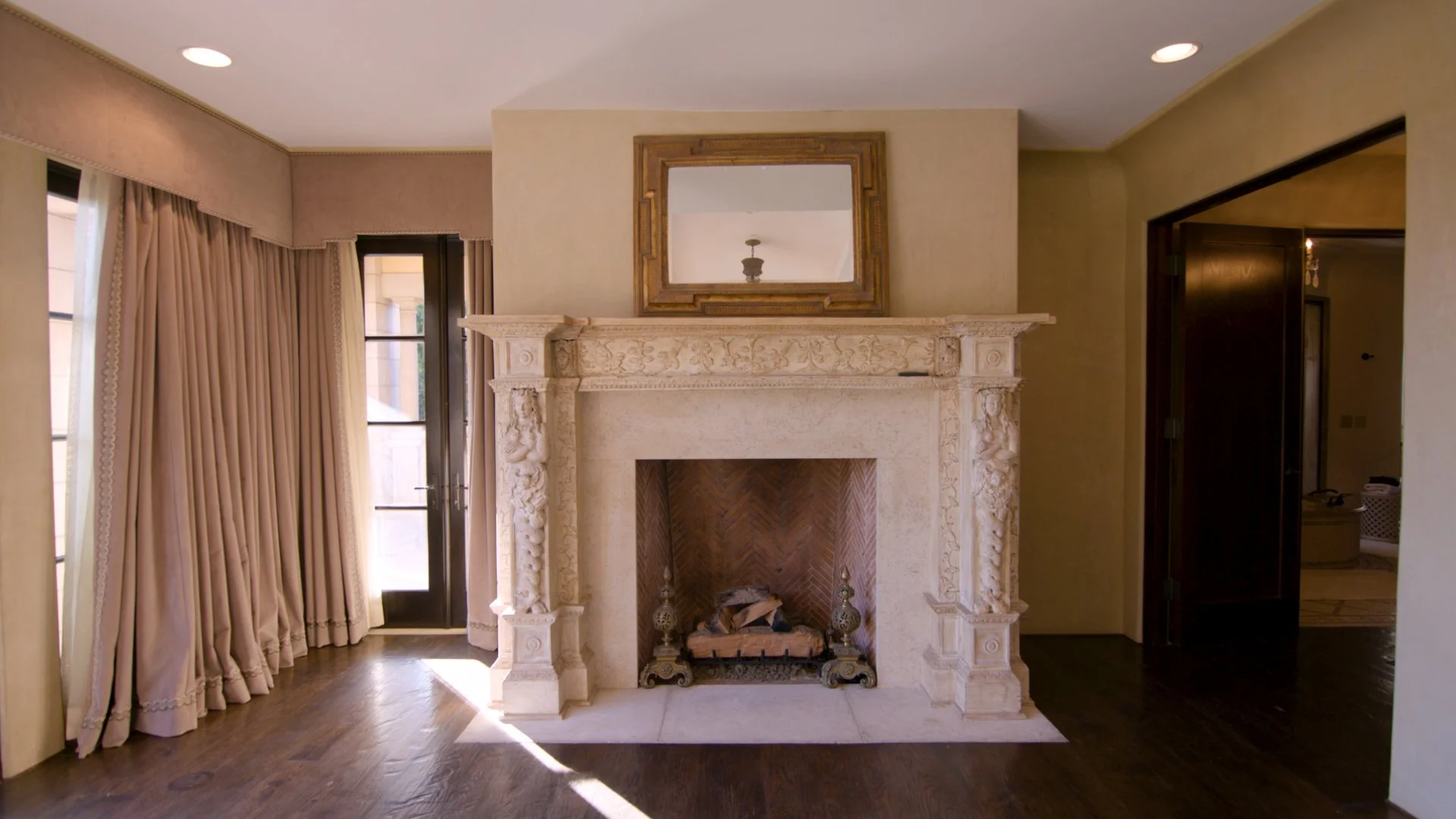 Master Fire Place.jpg