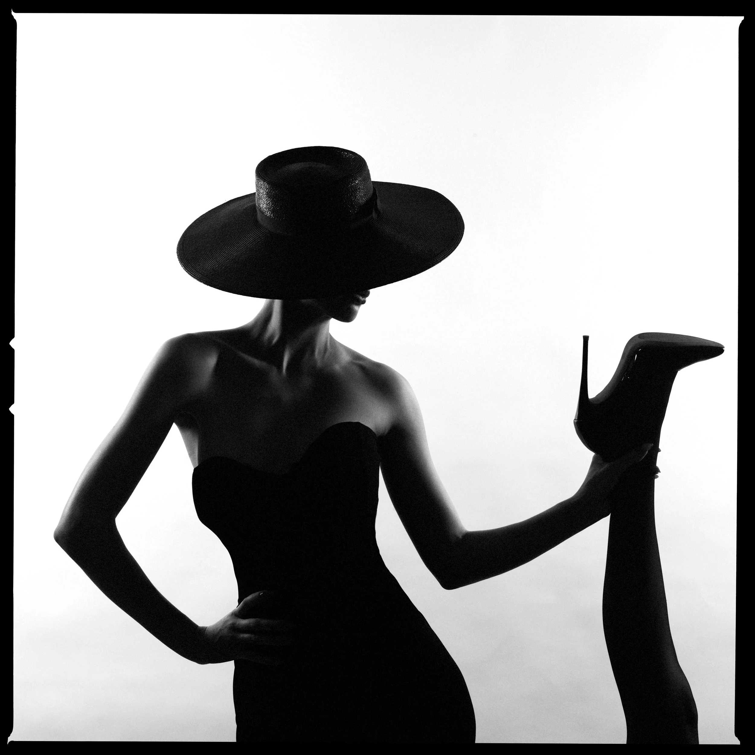 Silhouette Leg Grab_aaaaB7091733-45x45v1.jpg