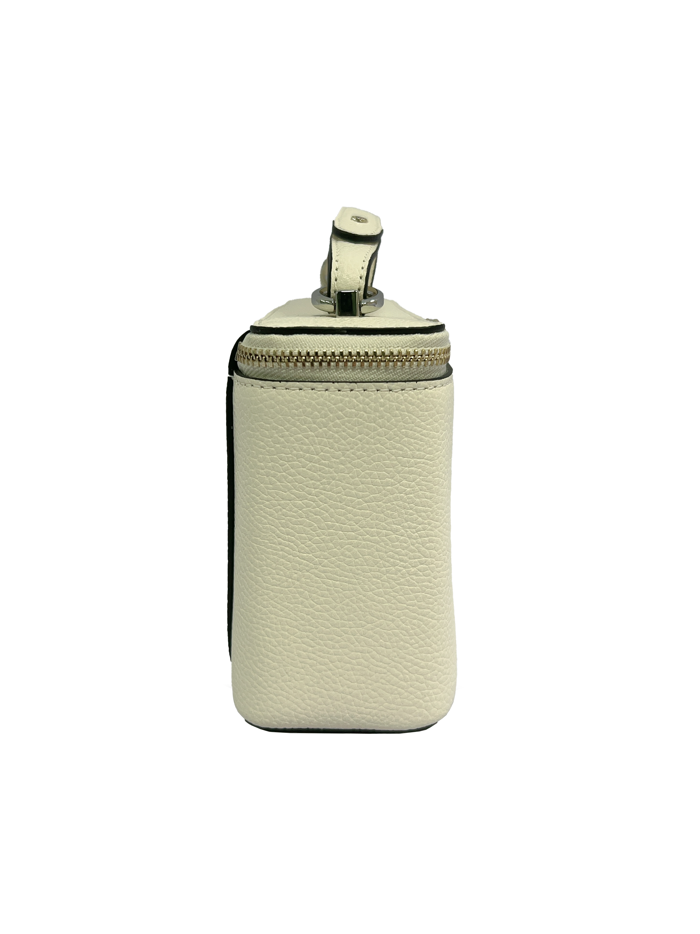 SU26 OL P05 Key Item Pebble Leather Small SLG Top Handle crossbody SY1 CASHEW MILK - left gusset.png