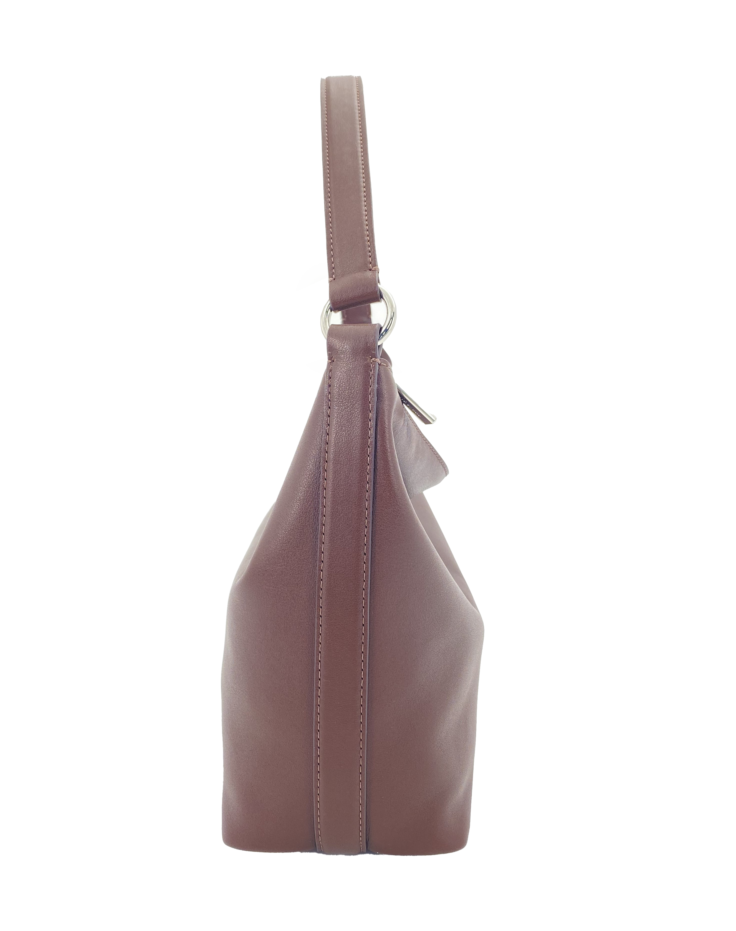 SU26_OL_P0.5_Fashion Smooth Leather Soft Shoulder SY1_ Hot Fudge_Left Gusset View_Superl.png