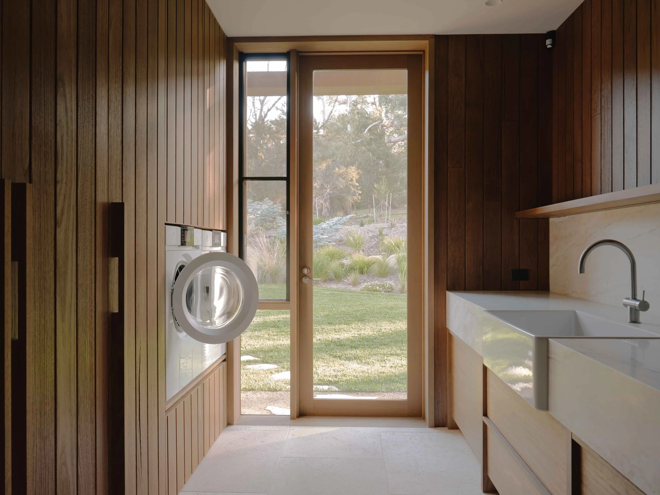 HiRes_Smith_Wolveridge_Tucks_201 1 (2).jpg