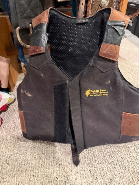 Saddle Barn Vest - M/L - Used
