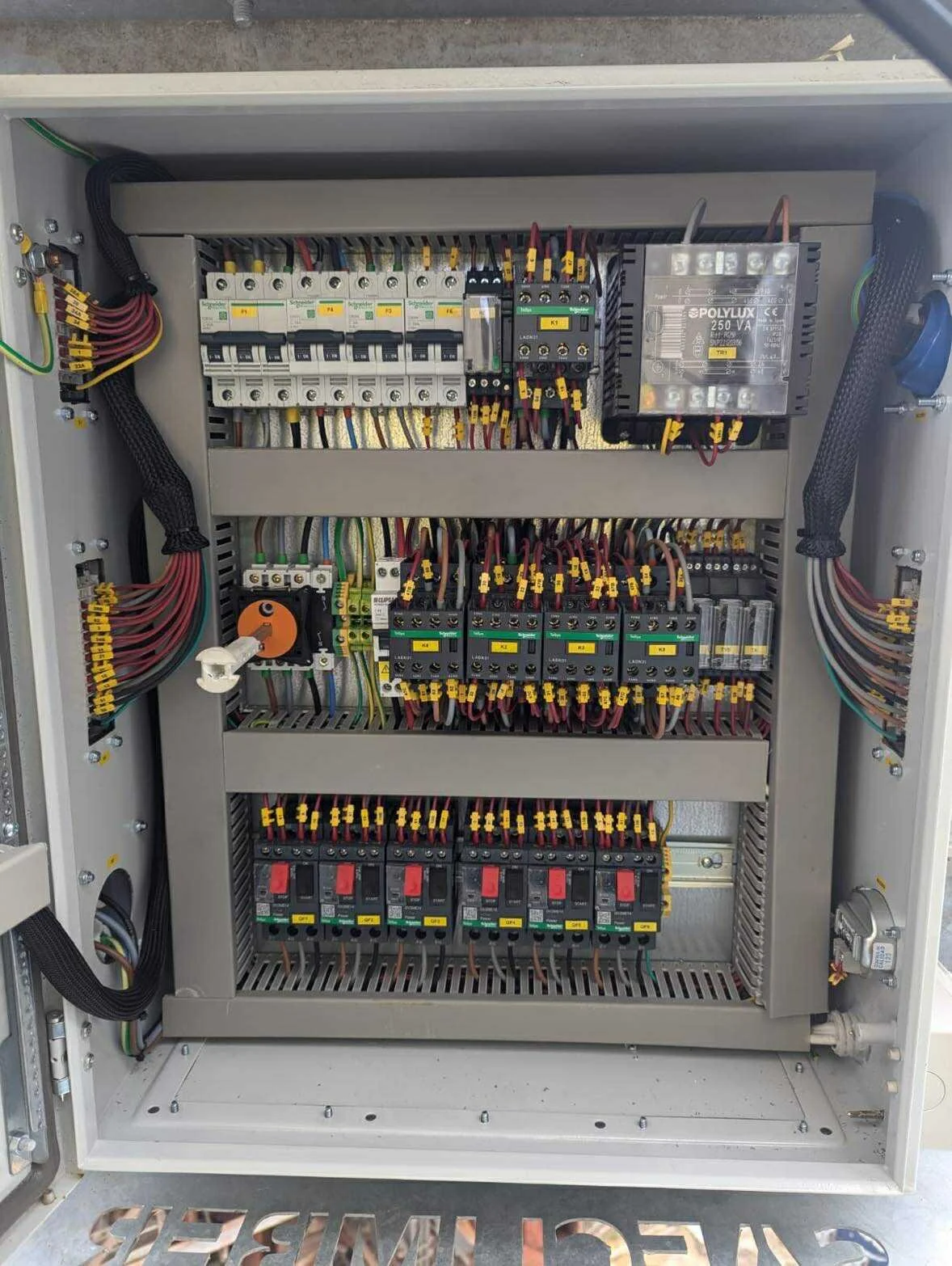 mcmachns Switchboard.jpg