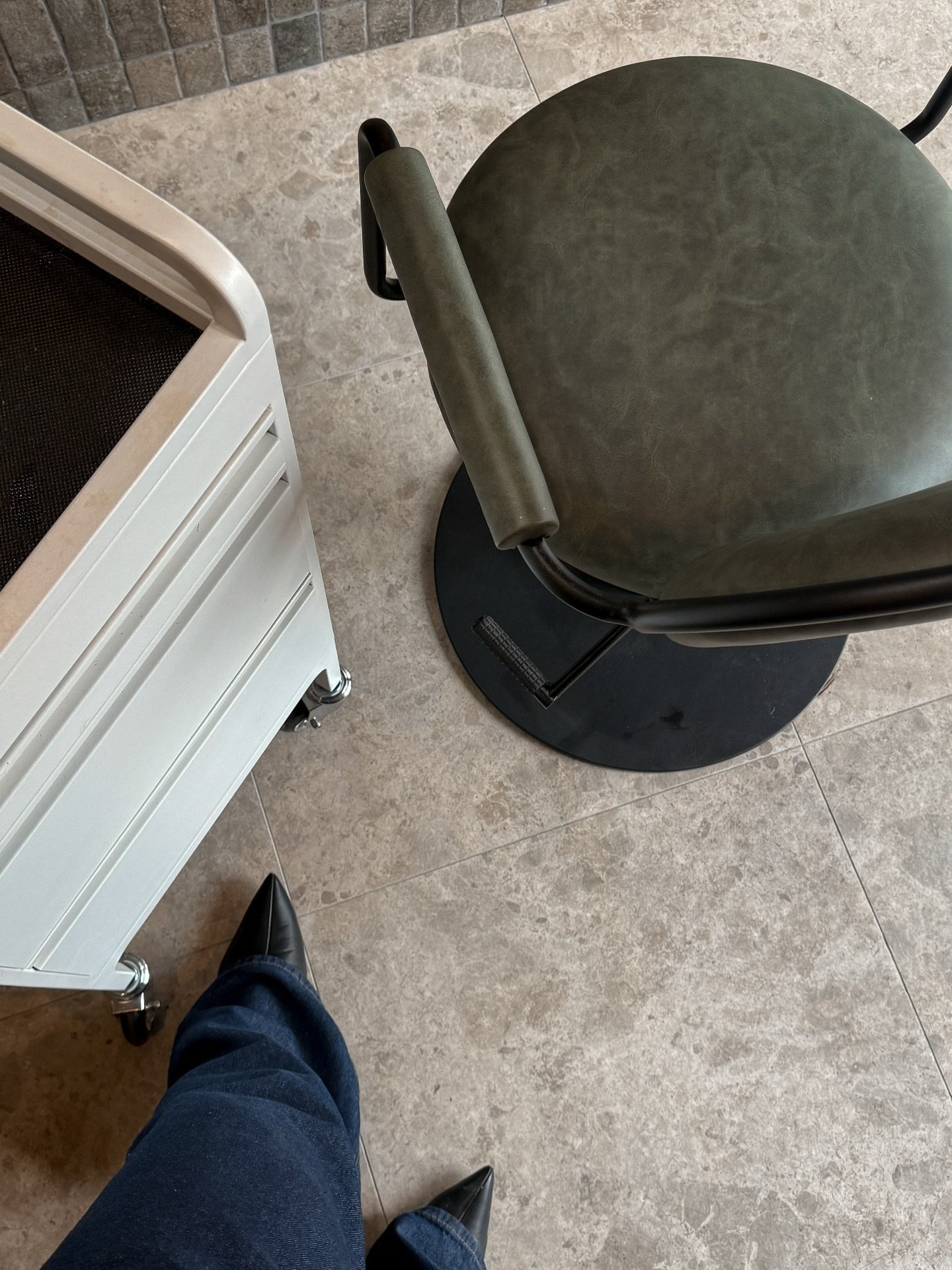 Tones of the atelier.