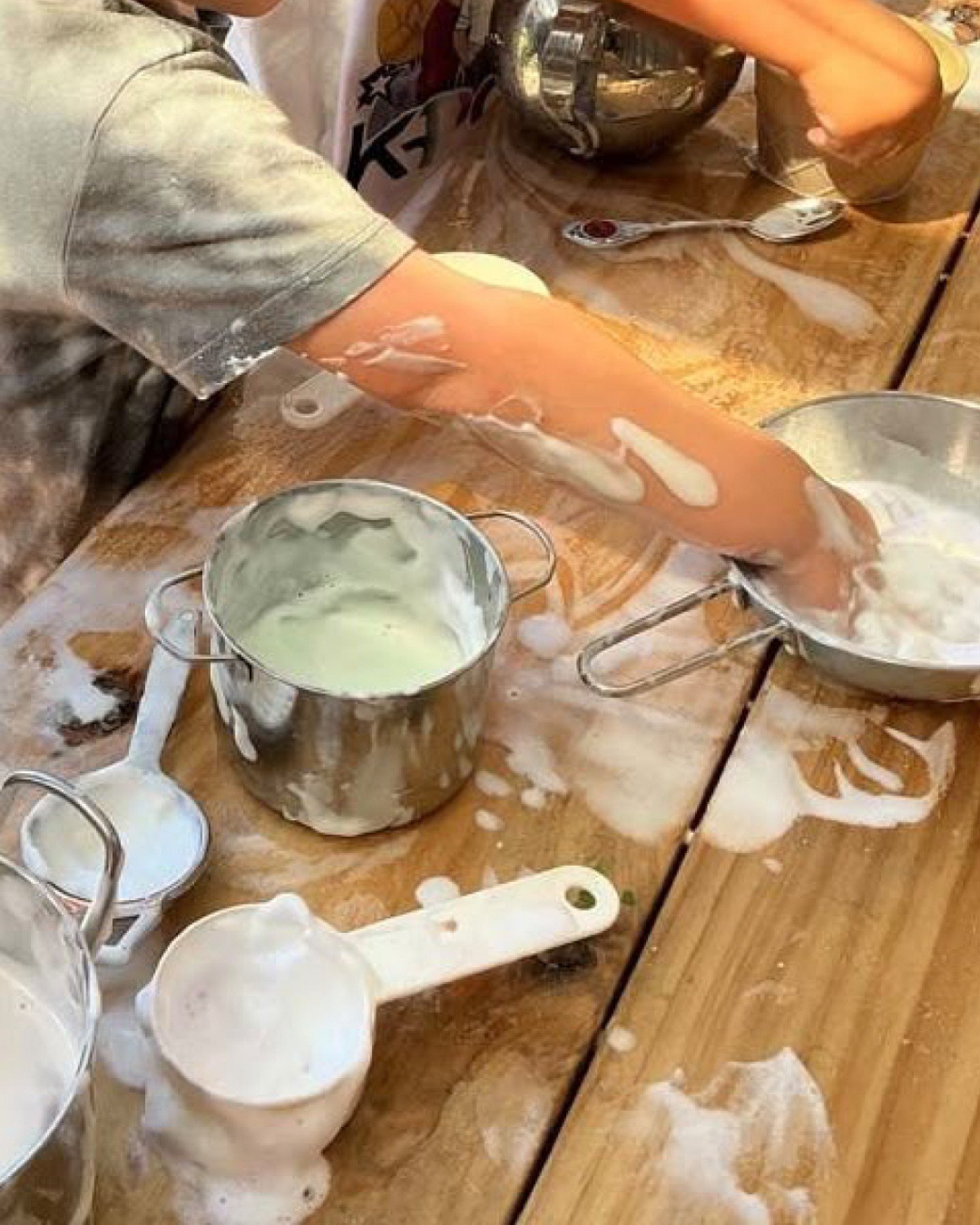 🫖 Before the teapots are poured and the outdoor cooking creations begin, our kitchen experience starts with a vital ritual: gathering around the outdoor basin to learn and practice hand washing.

When practical life skills and creative dramatic play