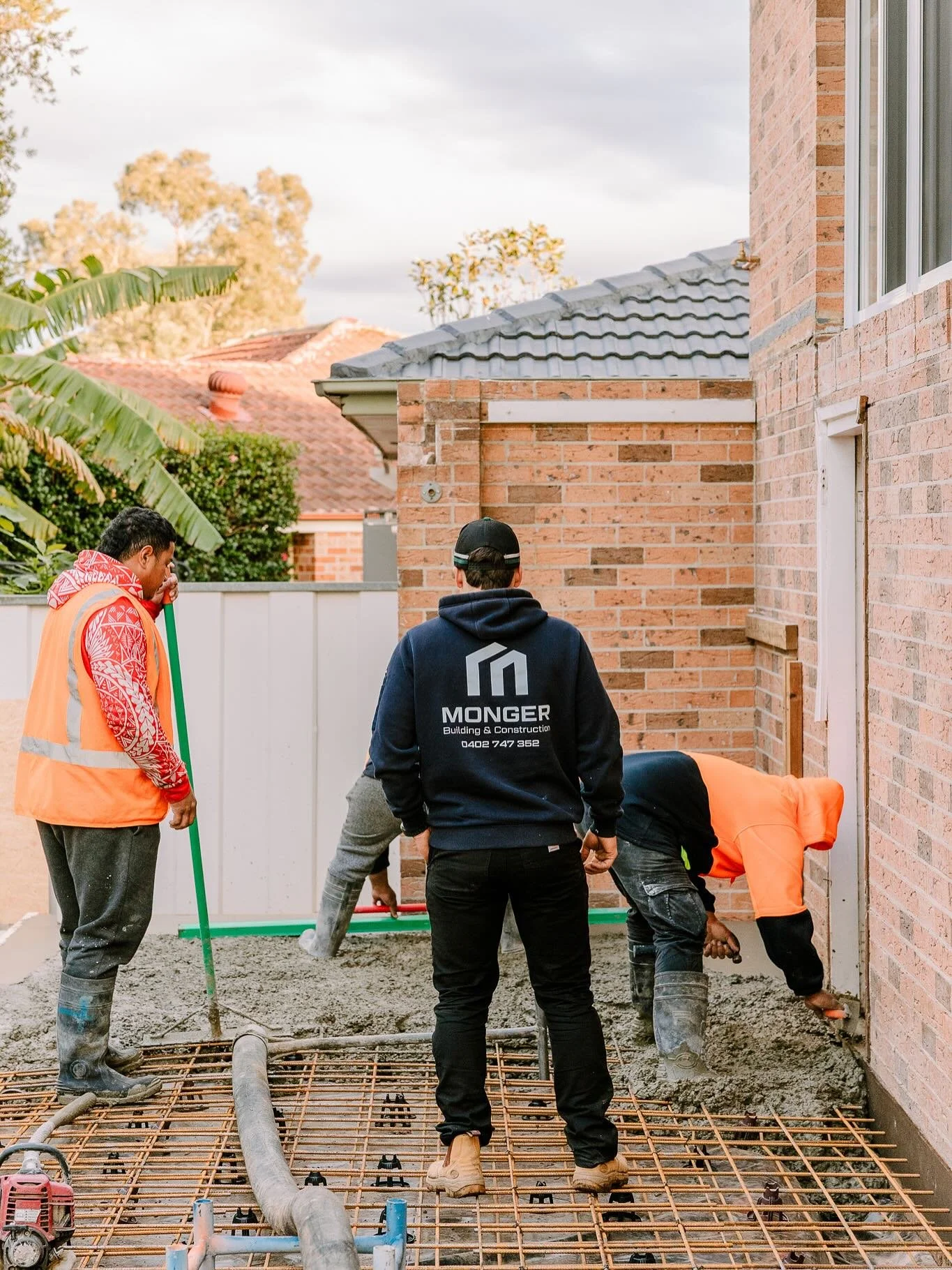 This high-spec concrete pour with a beautiful cove finish sets the stage for a premium deck above| Built for beauty, strength and longevity #mongerquality #concreteexcellence #deckinthemaking