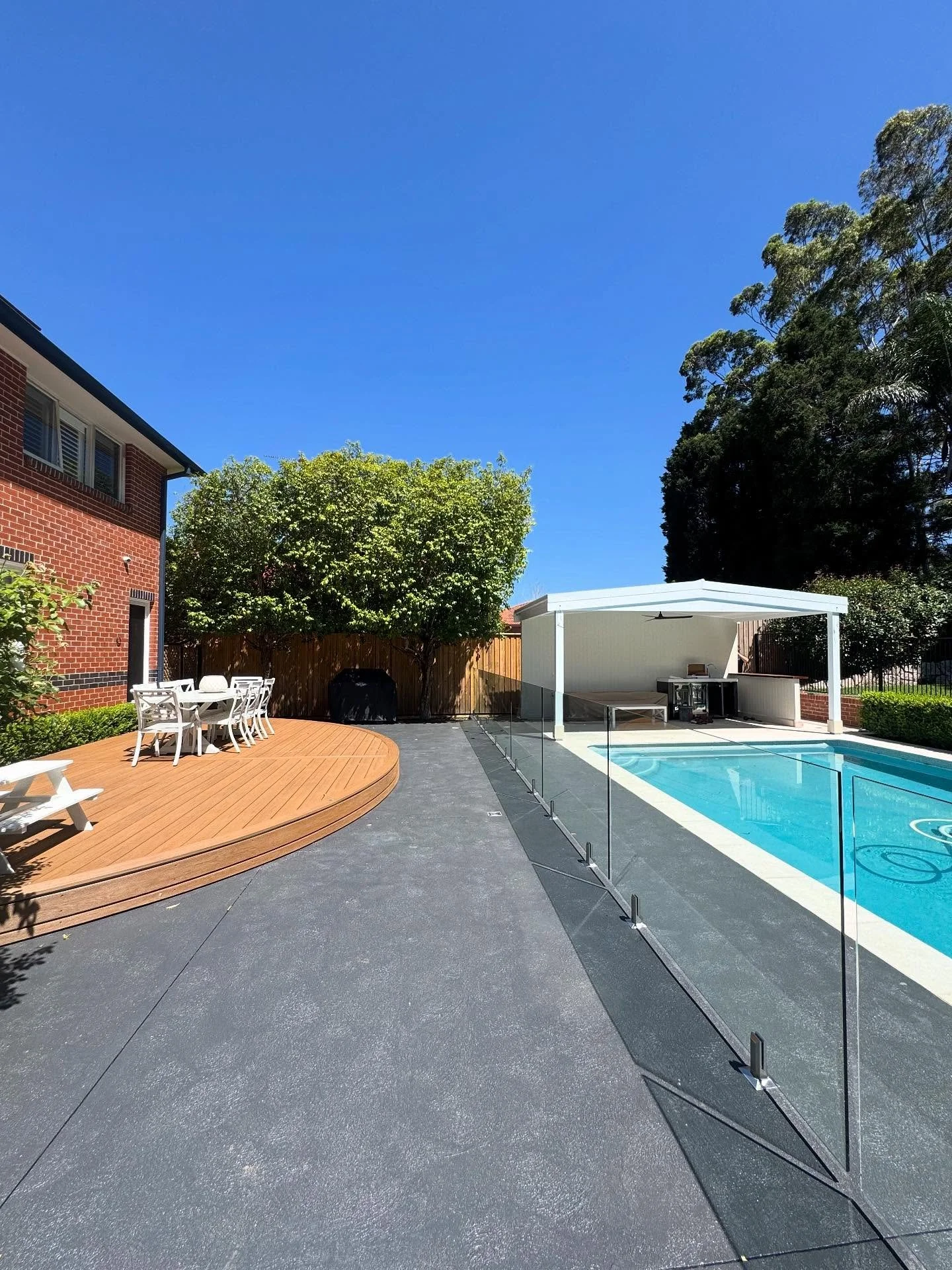 Same backyard, different space &mdash; from our recent backyard renovation in West Pennant Hills.
Swipe to see the befores 👉🏼
And keep an eye on our page for the professional photos soon. 📸
#decking #deckbuilder #pergola #pergoladesign #outdoorliv