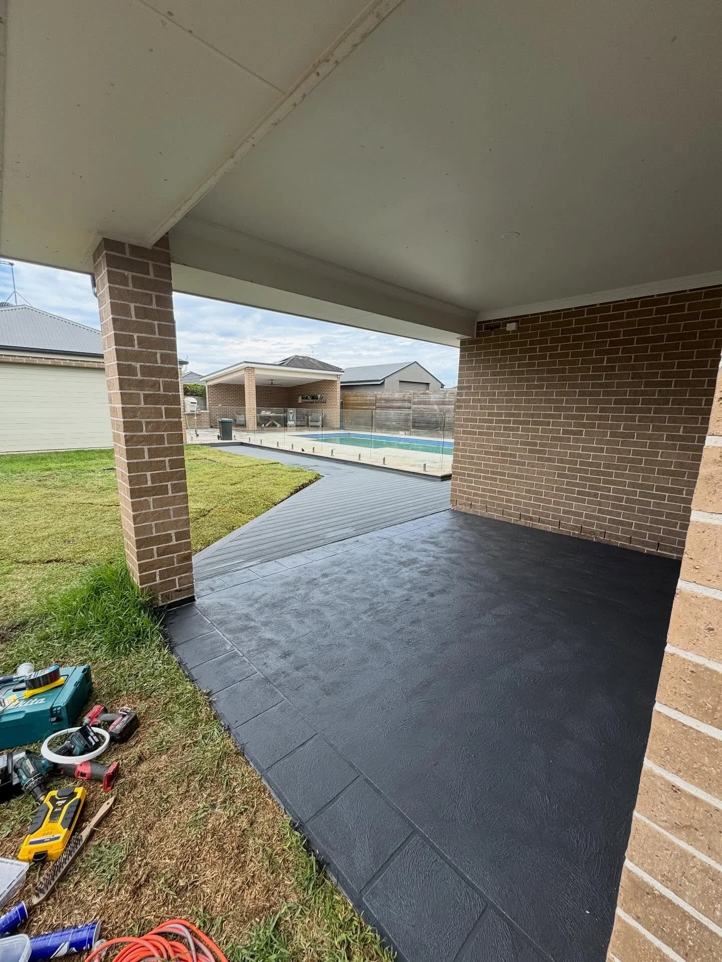 Recently completed in Pitt Town: we transformed an old, tired hardwood deck into a durable new composite deck, built on an H4 Lowdeck frame&mdash;designed to stand the test of time. ✅🏡 #pitttown #MongerBuildingAndConstruction #custombuilds #renovati