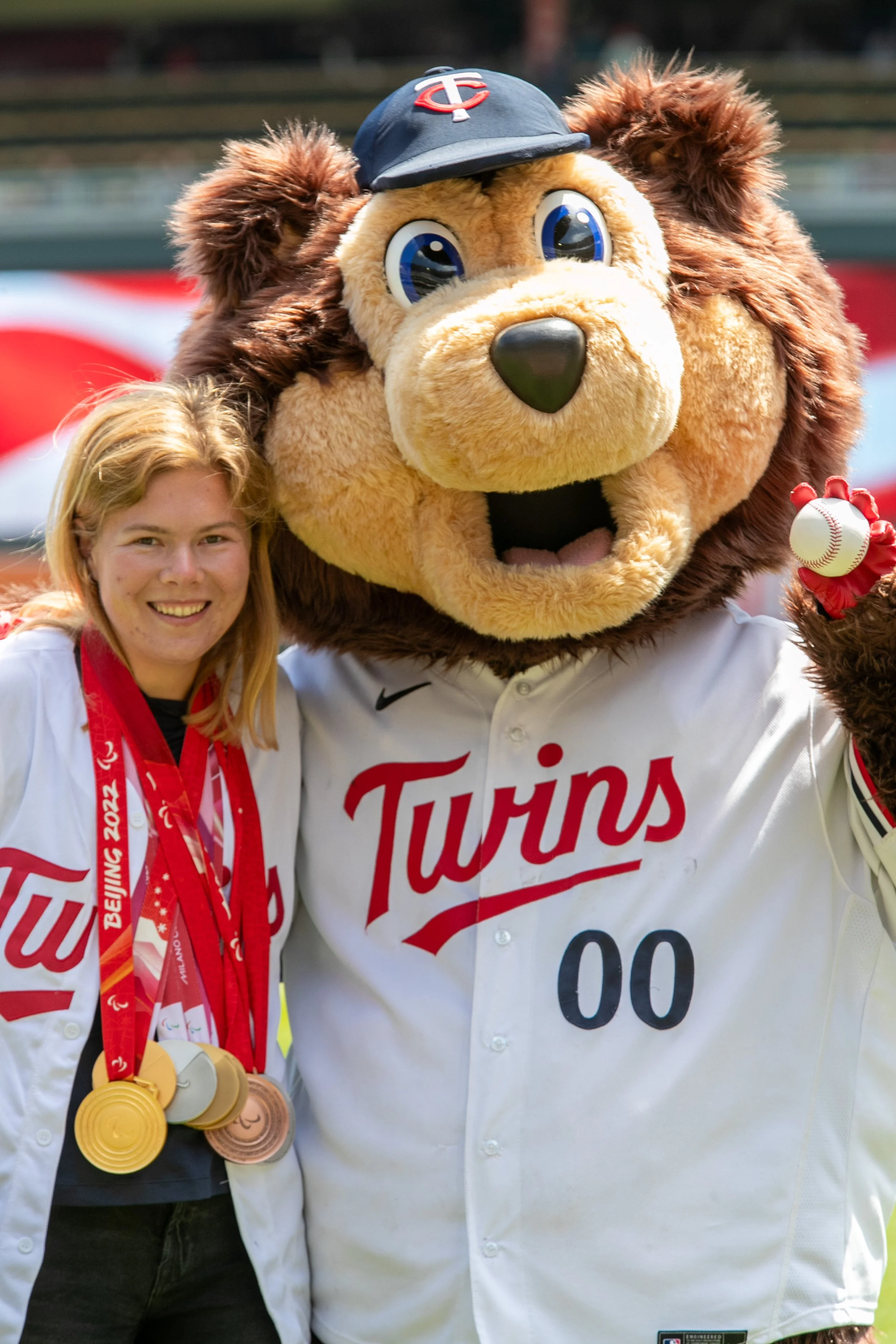 Sydney Peterson throws First Pitch at Target Field