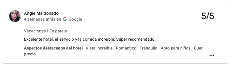 Reseña de La Mar de bien, hotel en Google con puntuación de 5 estrellas, recomendación y aspectos destacados como vista, ambiente romántico, tranquilo, apto para niños y buen precio.
