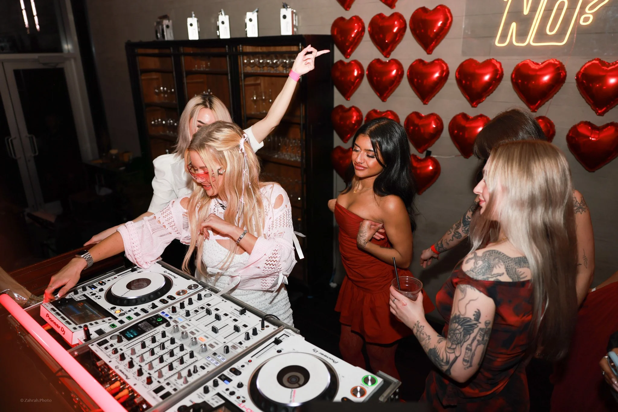 zahrahphoto_porqueno_valentines_kiki_birthday_casa_amor-140.jpg