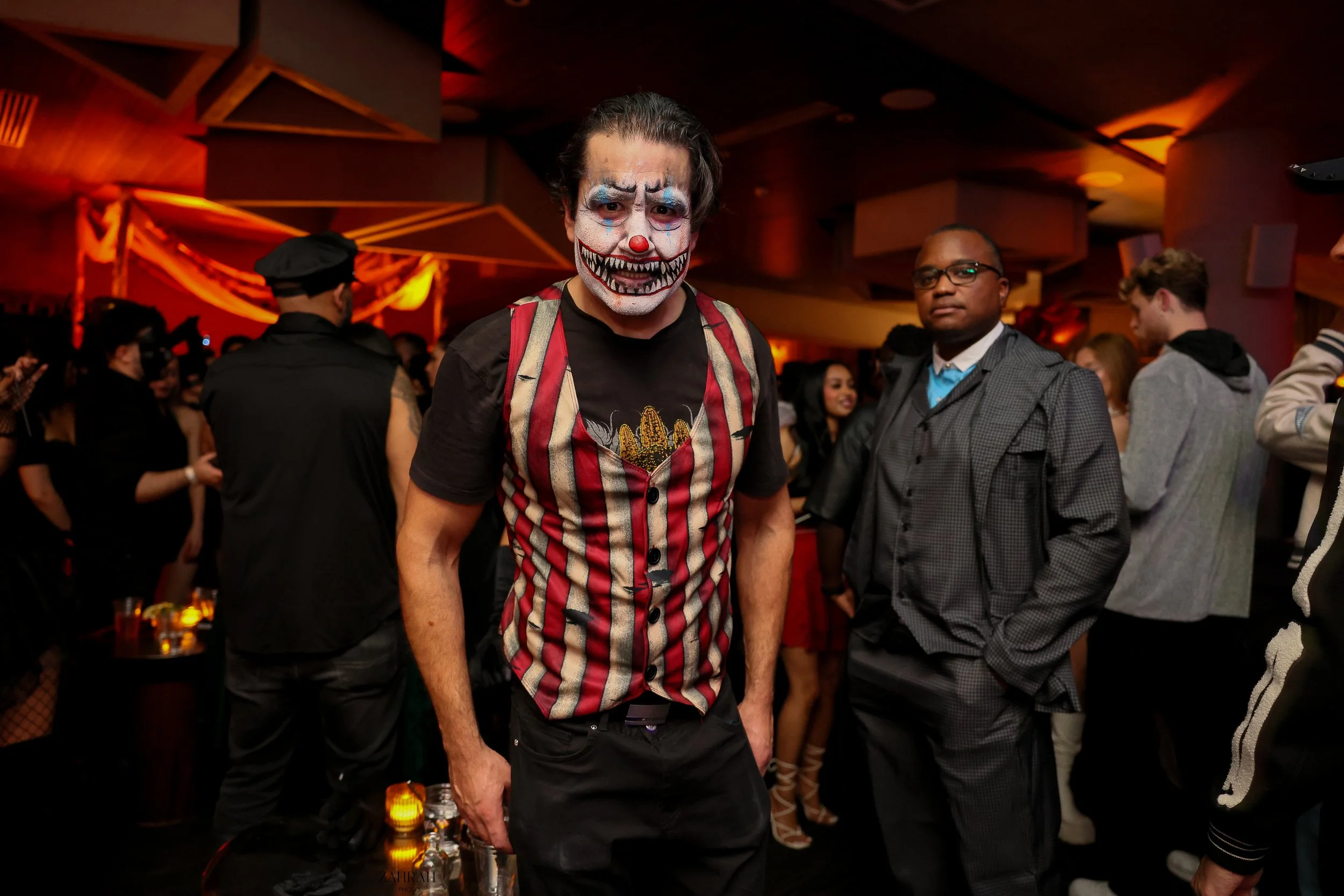 zahrah.photo-PorQueNo  halloween party vancouver 30 october 2025 party fiesta -5073.jpg