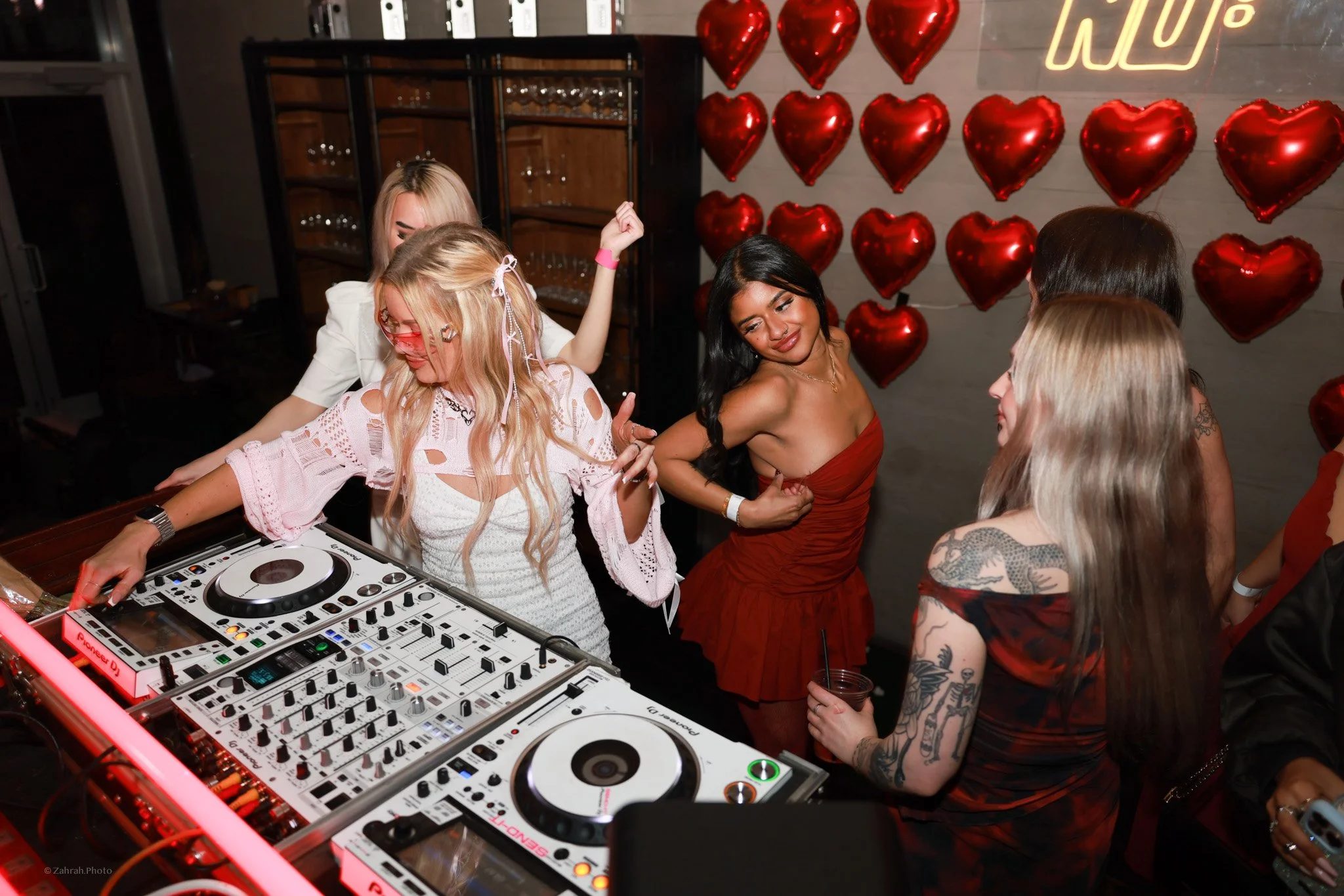 zahrahphoto_porqueno_valentines_kiki_birthday_casa_amor-141.jpg