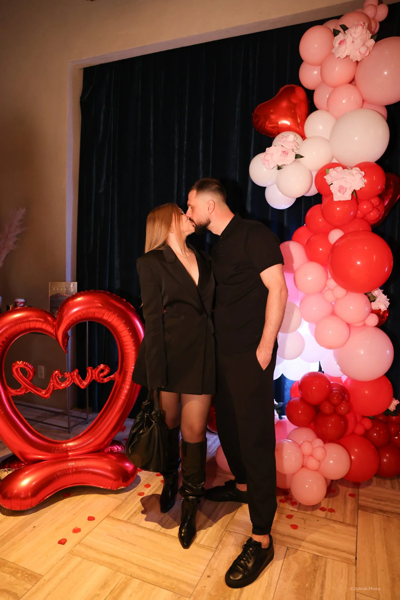 zahrahphoto_porqueno_valentines_kiki_birthday_casa_amor-100.jpg