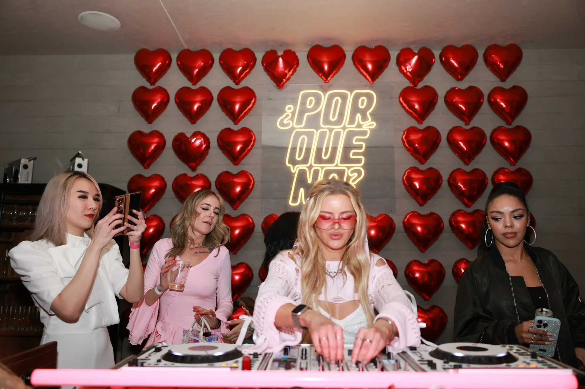 zahrahphoto_porqueno_valentines_kiki_birthday_casa_amor-136.jpg