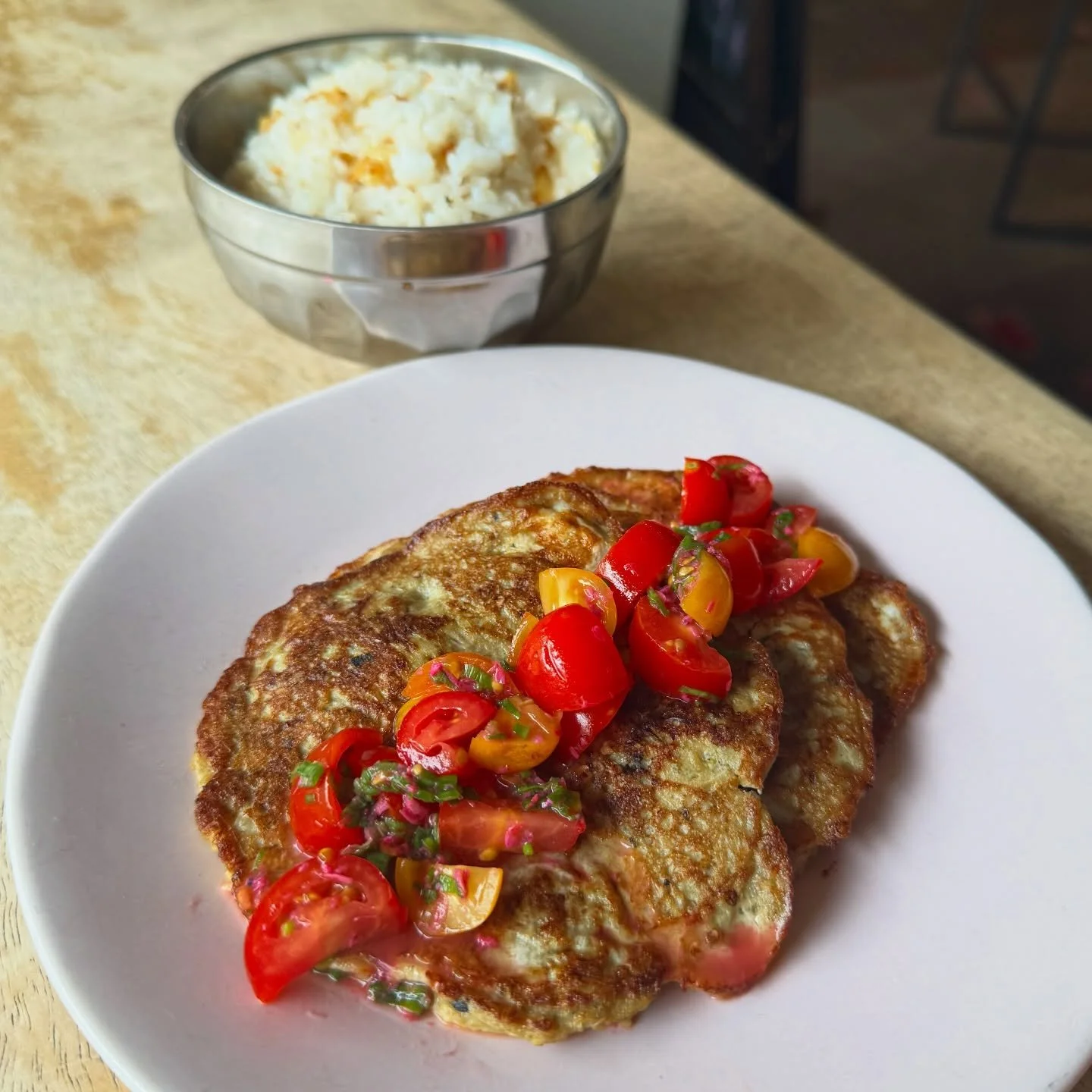 Come get this Tortang Talong! 🍆
Served with bagoong calamansi tomatoes and garlic rice. 

Now available @mamaguavahnl 🇵🇭

We take walk ins, takeout/delivery, or reserve your seat in bio!