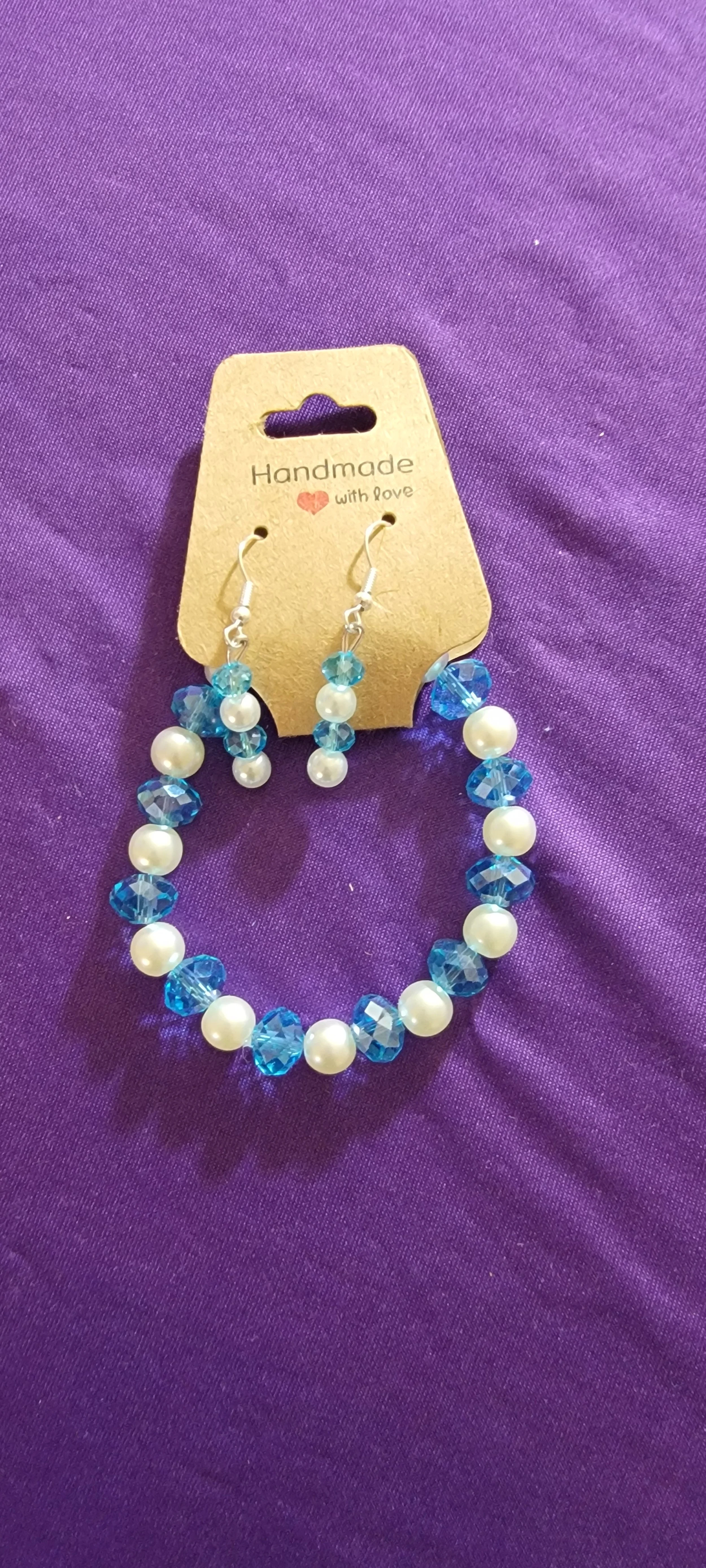 Aquamarine Gemstone with Pearl Glass Beaded Set