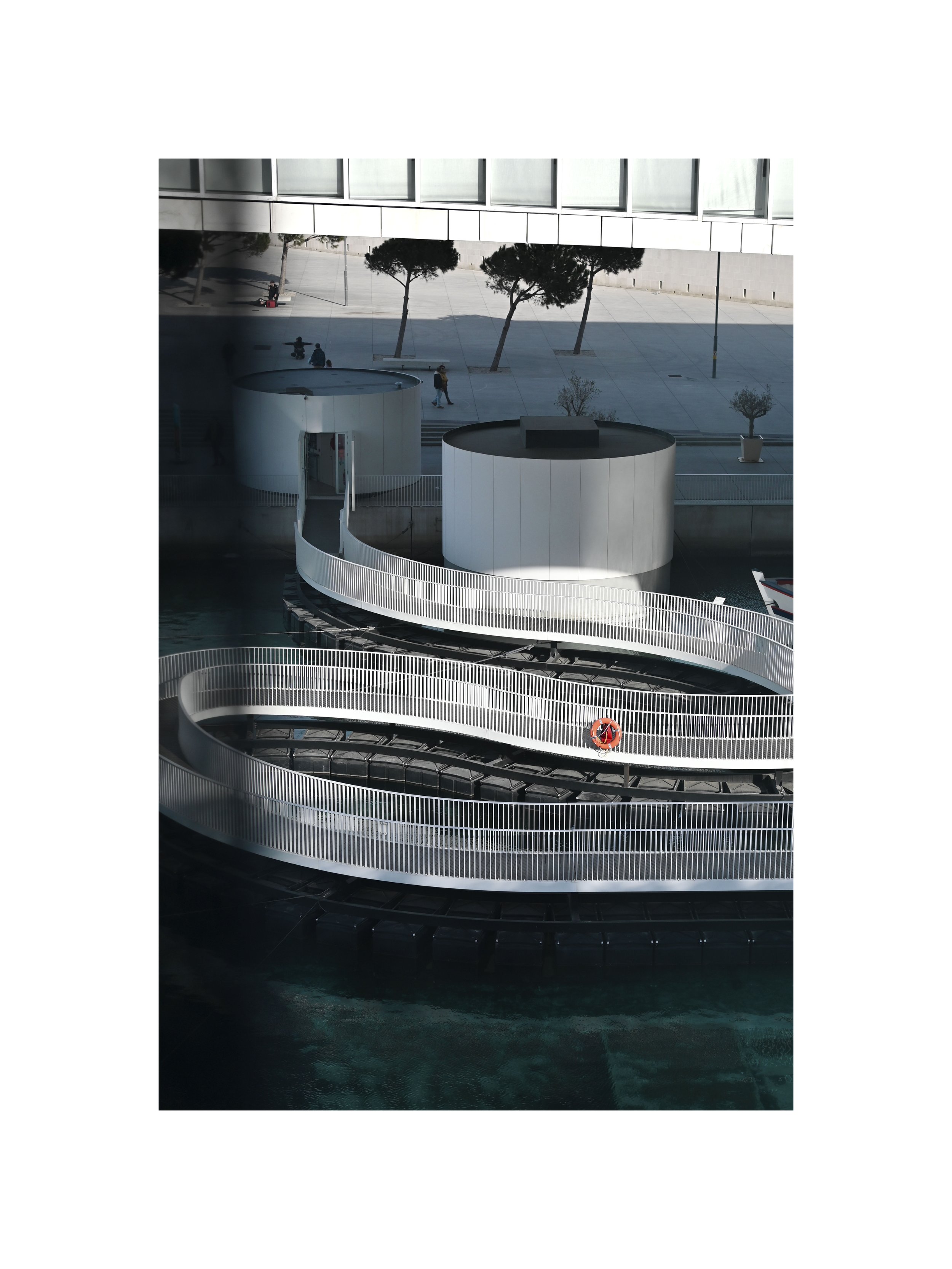 Glisser vers Marseille, 2024_8467-passepartout.jpg