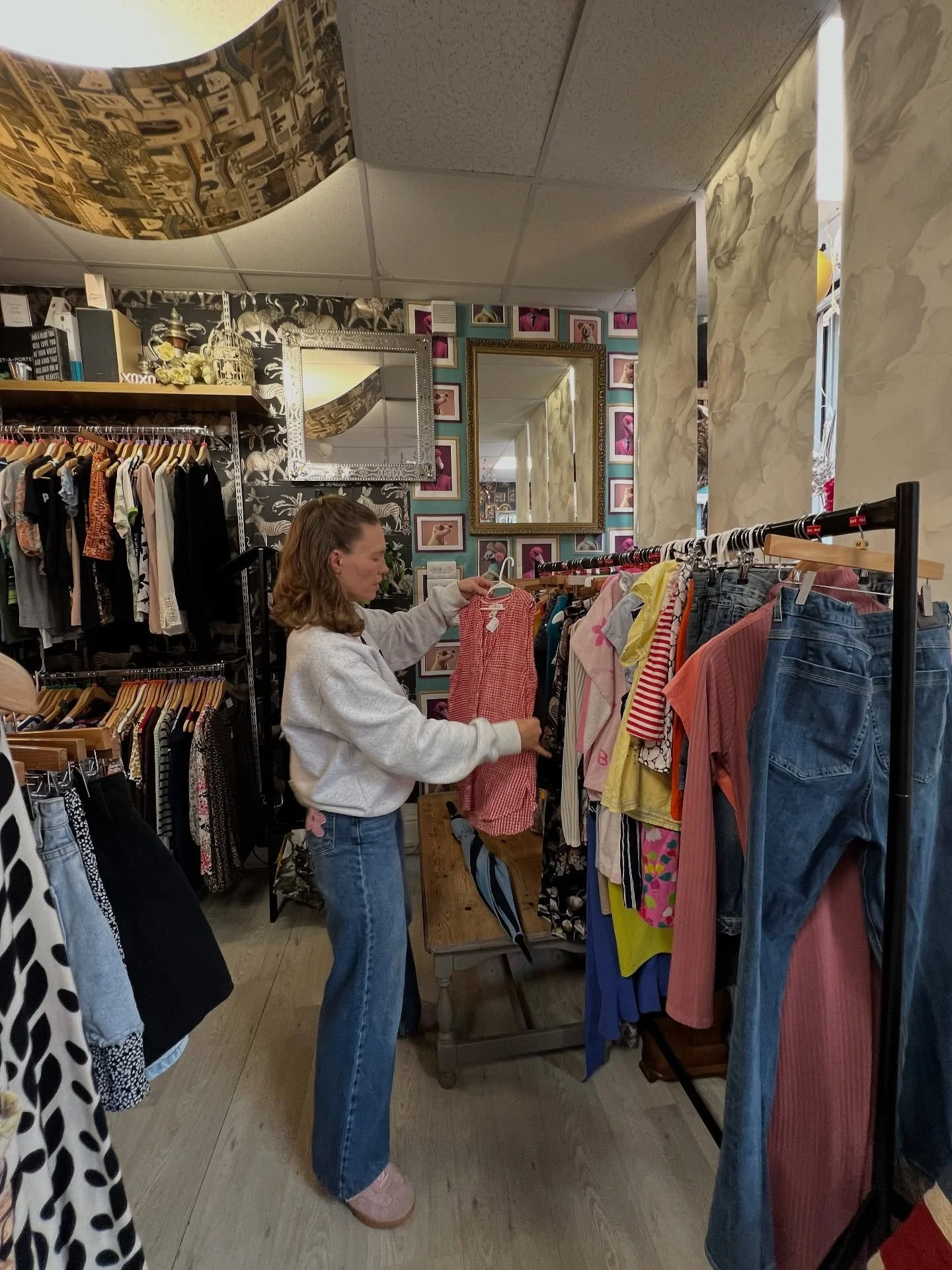 Weekends are for buying new fabrics👚🩷🪩

#withlovemichaela #sewing #sustainable #charityshop #patchwork