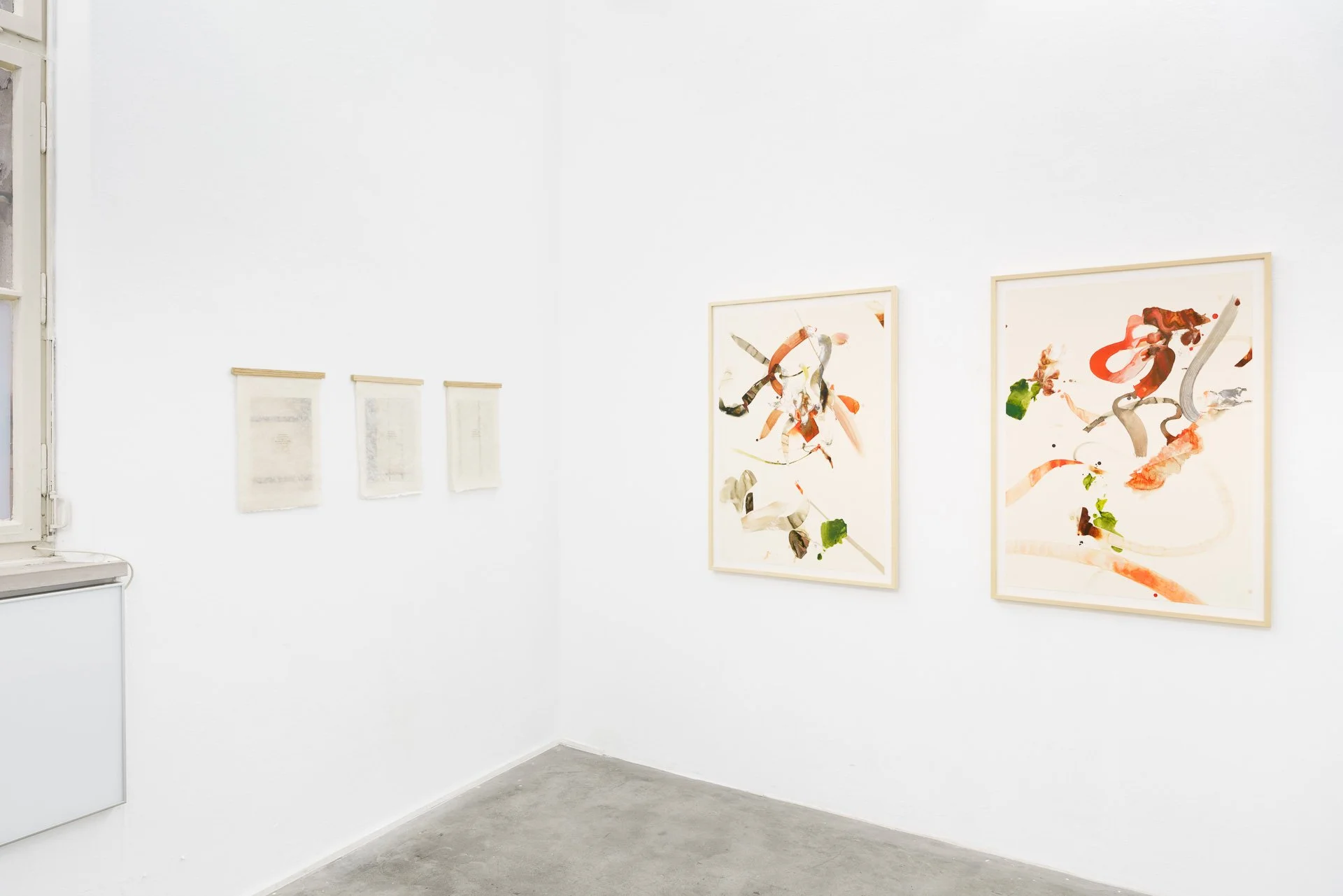 ausstellungsansicht-papierflieger-johanna-ey-foundation-jana-buch-beatrice-richter_web_1.jpg