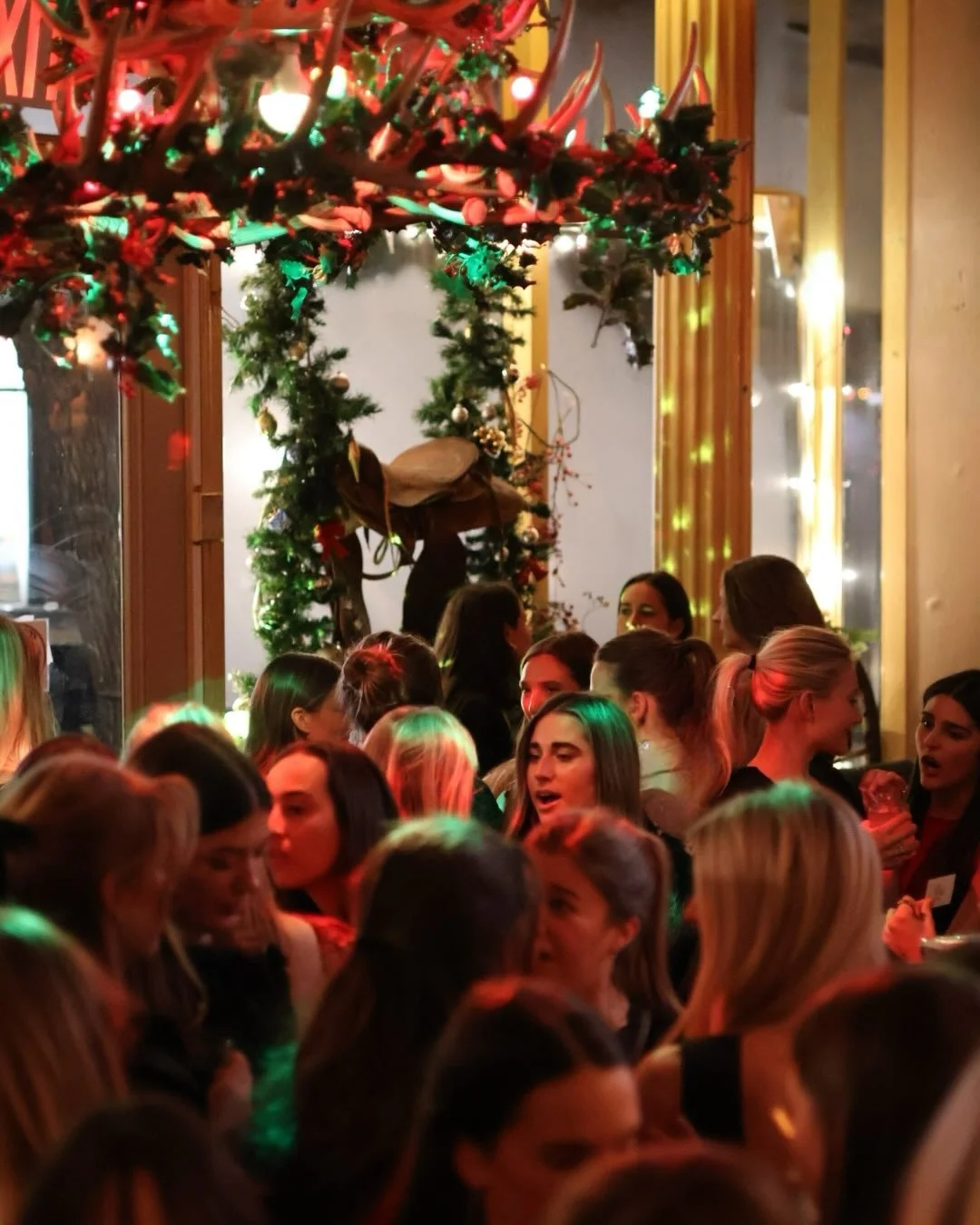 Celebrating the launch of HARTWELL in New York City! Thank you to everyone who came out and celebrated with us 🤎

📸: @byannacontent