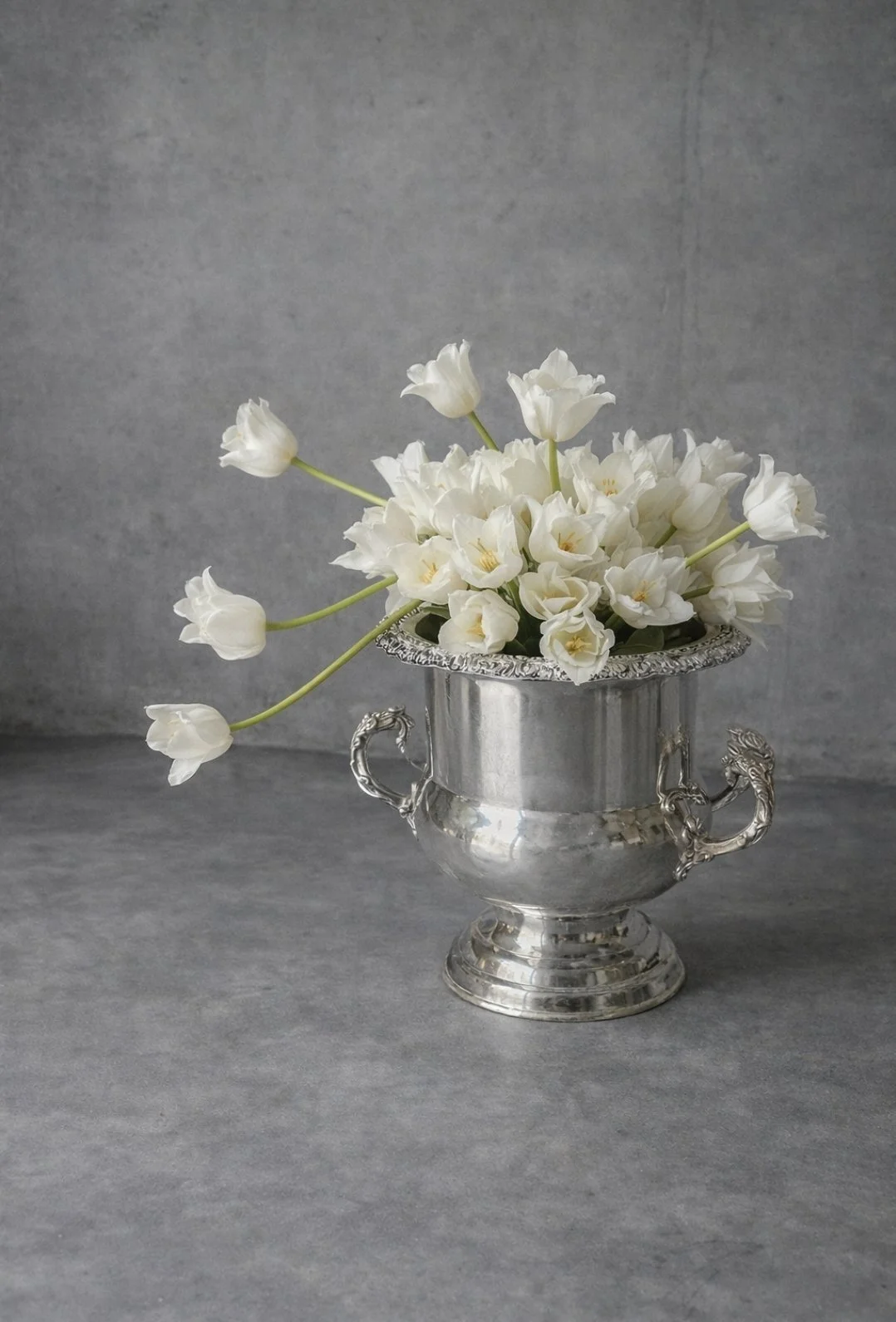 CHAMPAGNE BUCKETS AND URNS