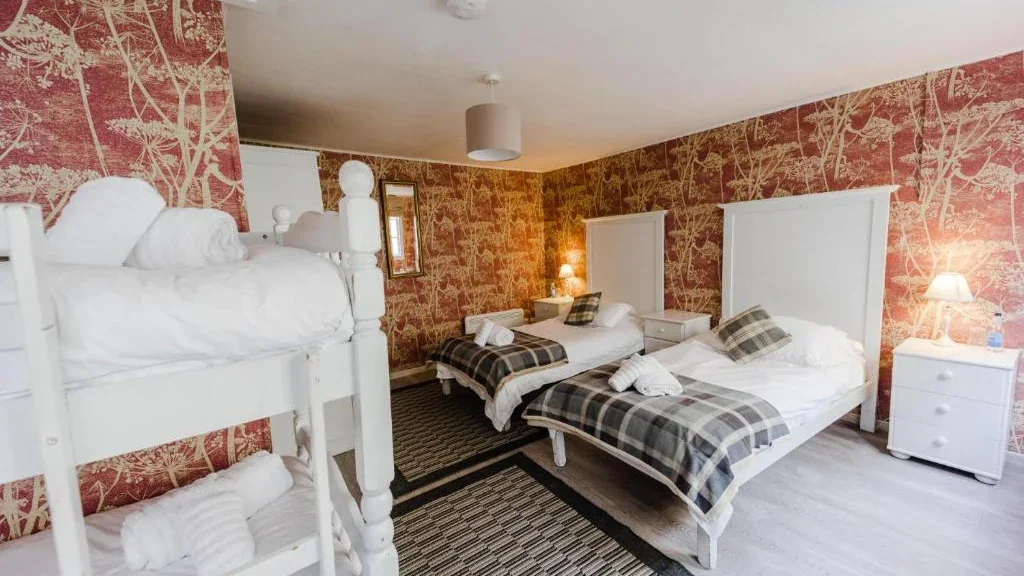 chalet-group-package-november-4th-8th-2025-295524.webp
