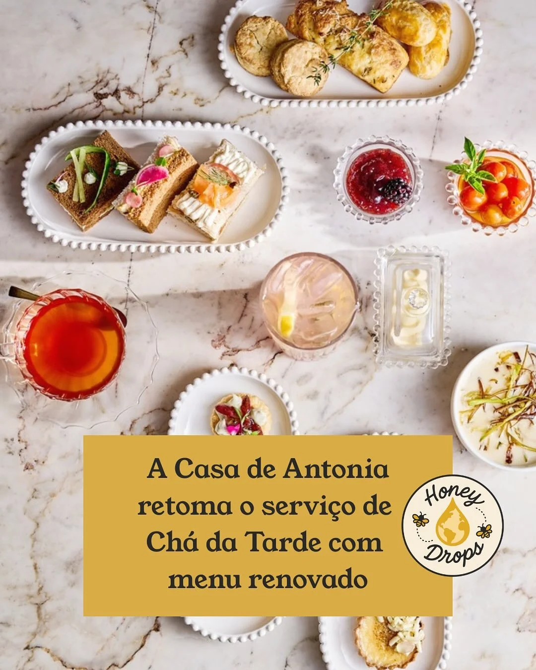 A Casa de&nbsp;Antonia (@acasadeantonia), espa&ccedil;o acolhedor no ic&ocirc;nico Conjunto Nacional, retoma seu Ch&aacute; da Tarde (R$ 165), com menu assinado pela chef Andrea Vieira. O servi&ccedil;o acontece at&eacute; o fim de novembro, todas as