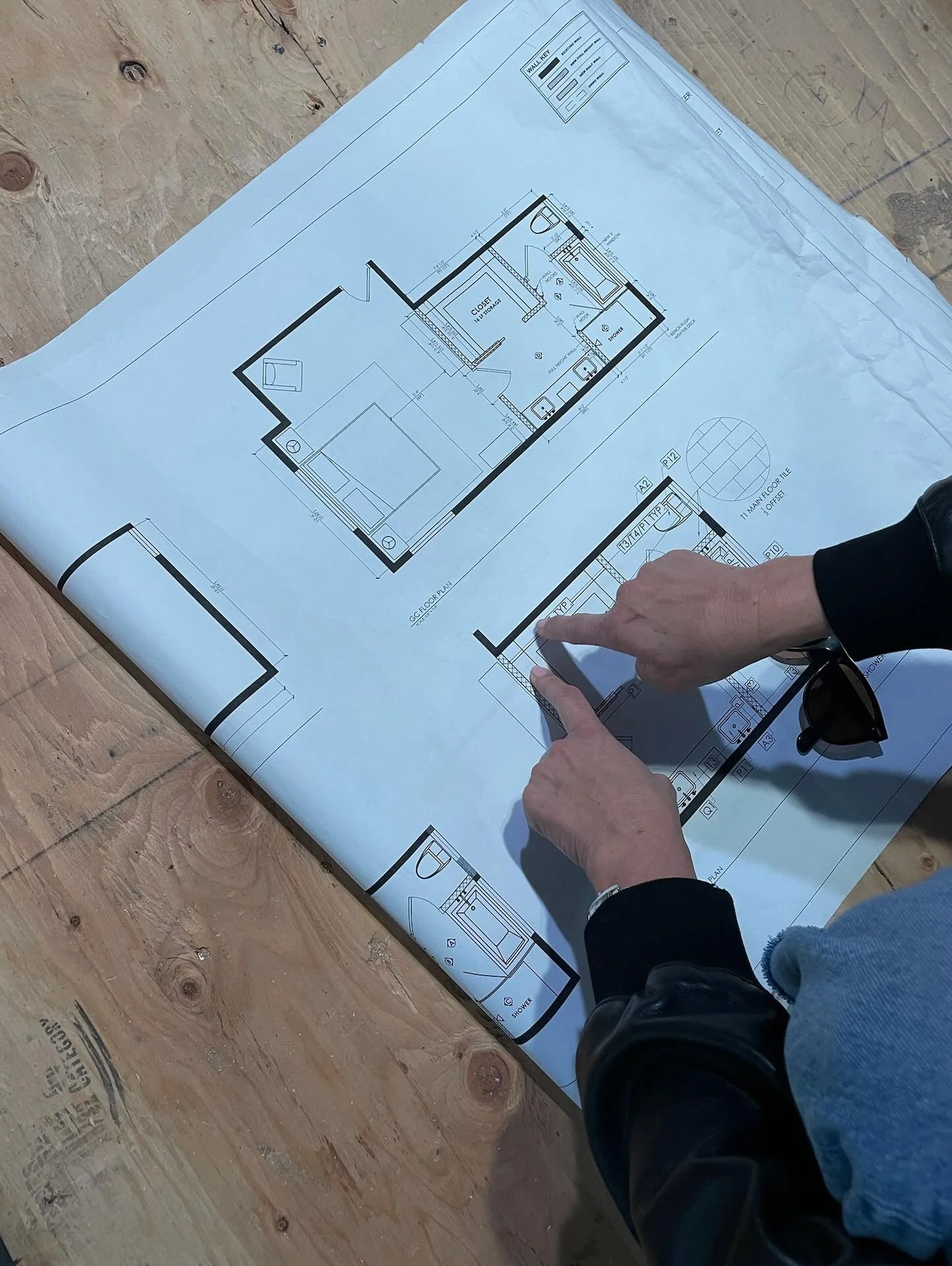 Scenes from our Valmonte site visit this week. Can&rsquo;t wait to take you through the process of this primary suite renovation.

#jkbhomedesign 

#interiors #renovation #palosverdesestates #southbay #manhattanbeachinteriordesigner #primarysuite