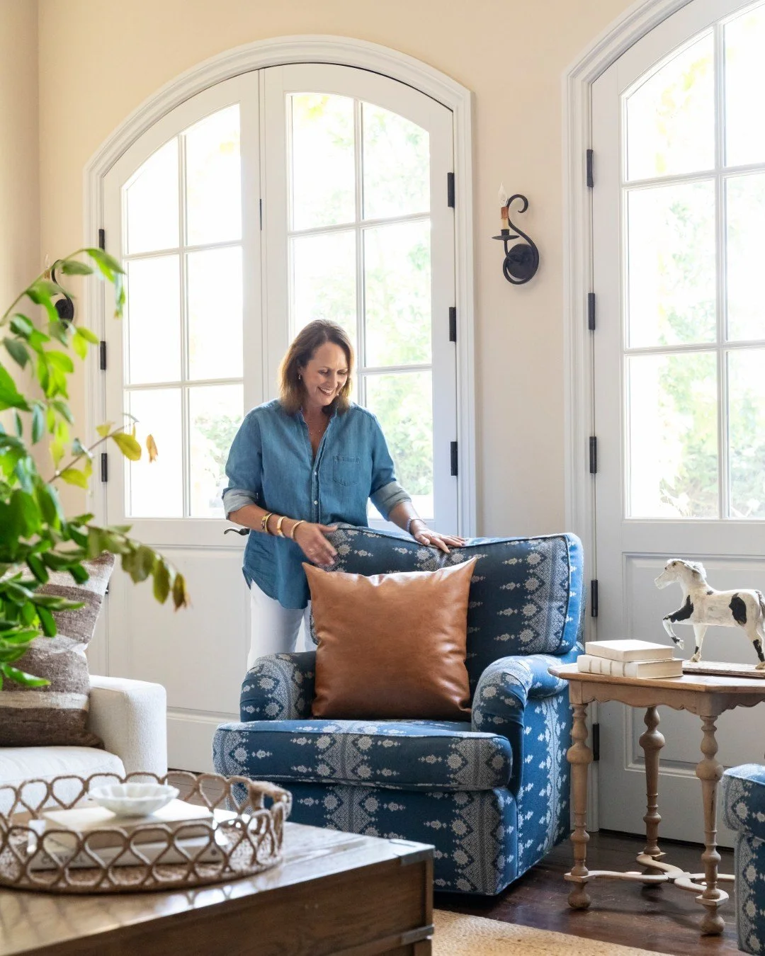 What does an interior designer actually do? ✨ (Tap the "blog" link on my website for the full read)

More often than you&rsquo;d think, the answer isn&rsquo;t totally clear and that usually leads to overwhelmed decisions, mismatched pieces,