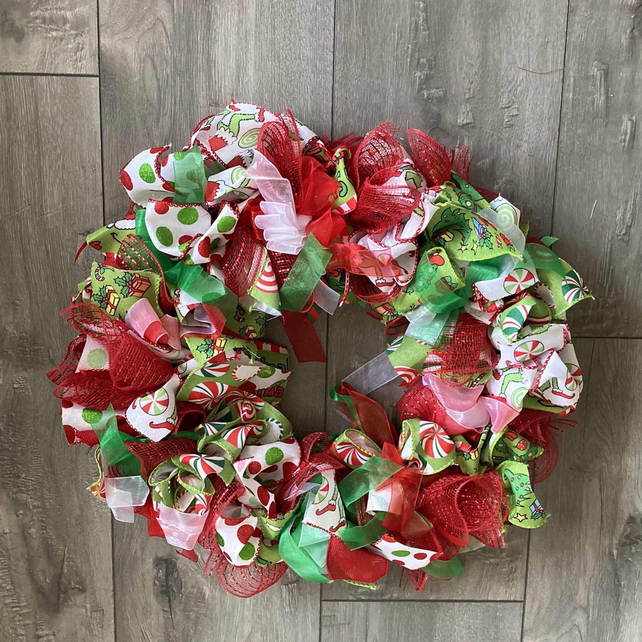 dr seuss wreath gray background.png