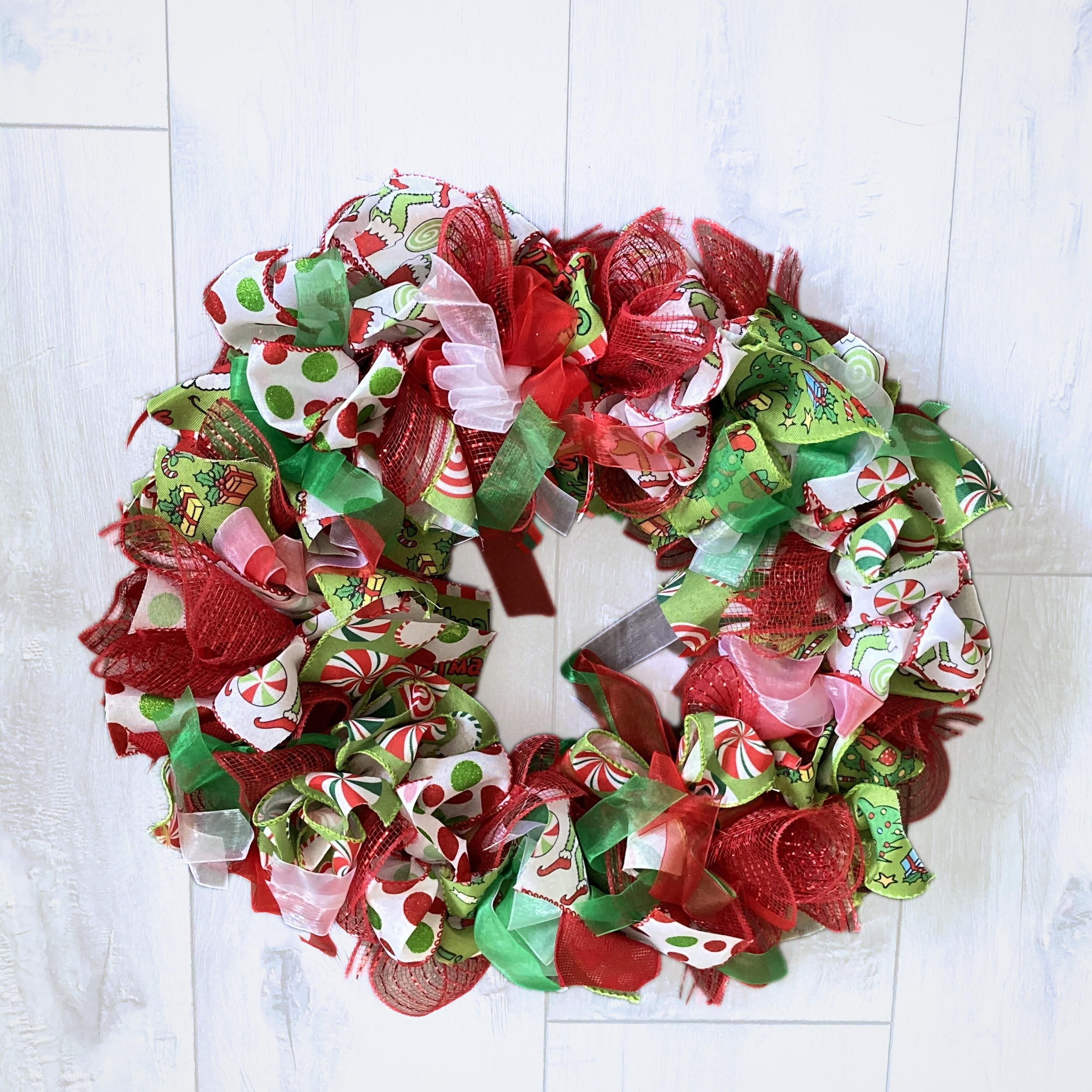 dr seuss wreath white bkgrd.png