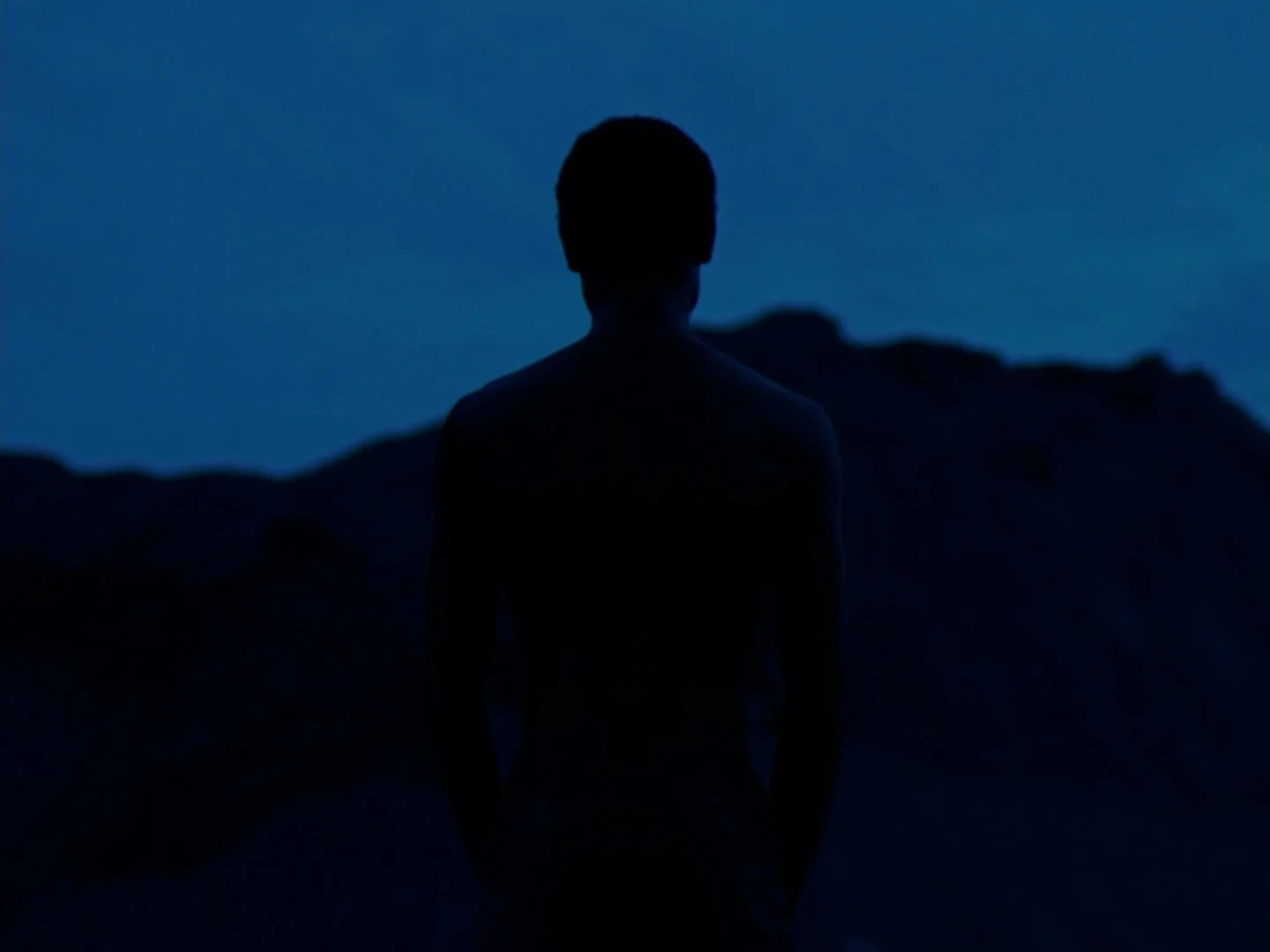 EXIL_6.mp4.00_05_47_12.Still001.jpg